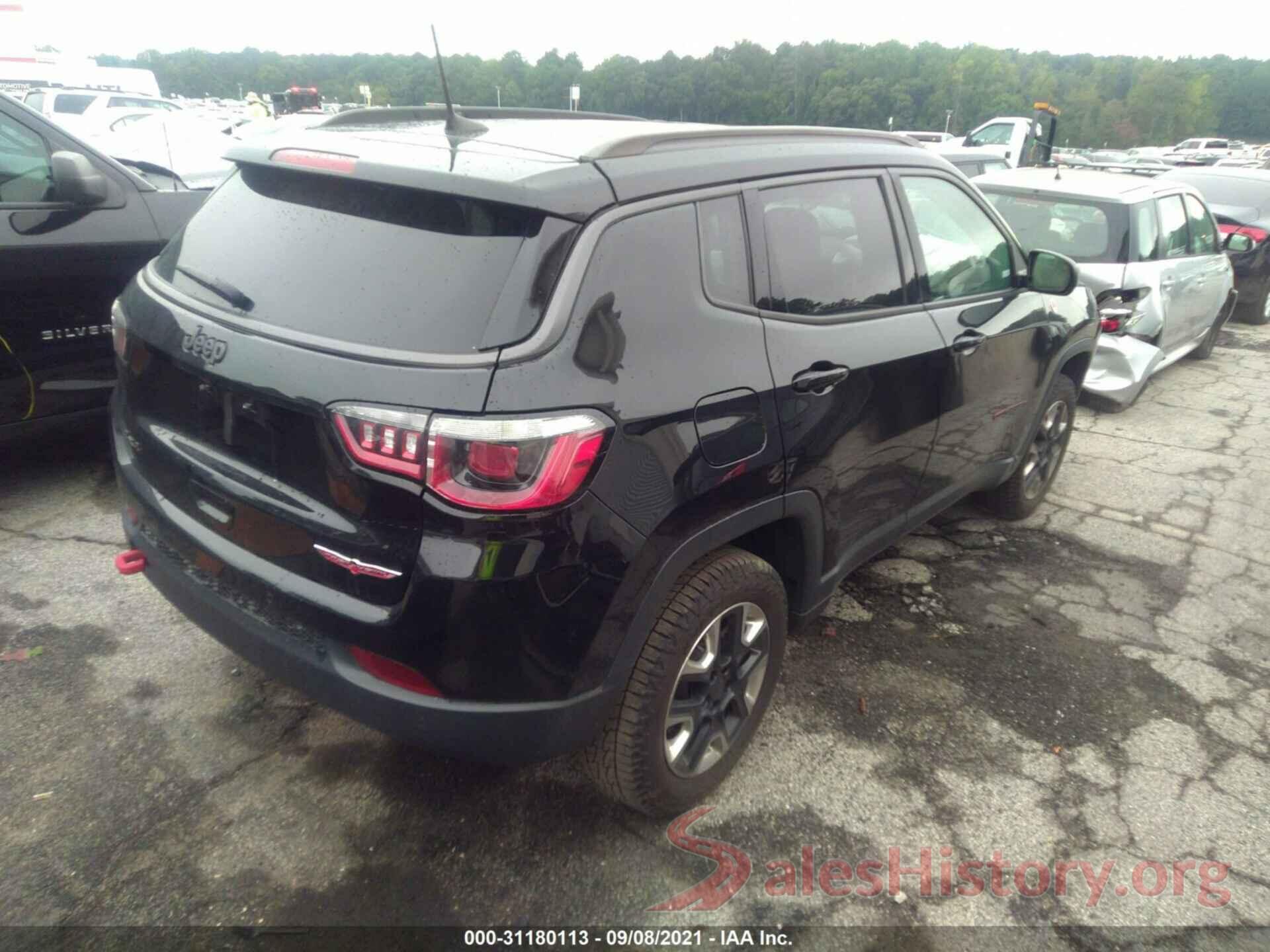 3C4NJDDB8JT264562 2018 JEEP COMPASS