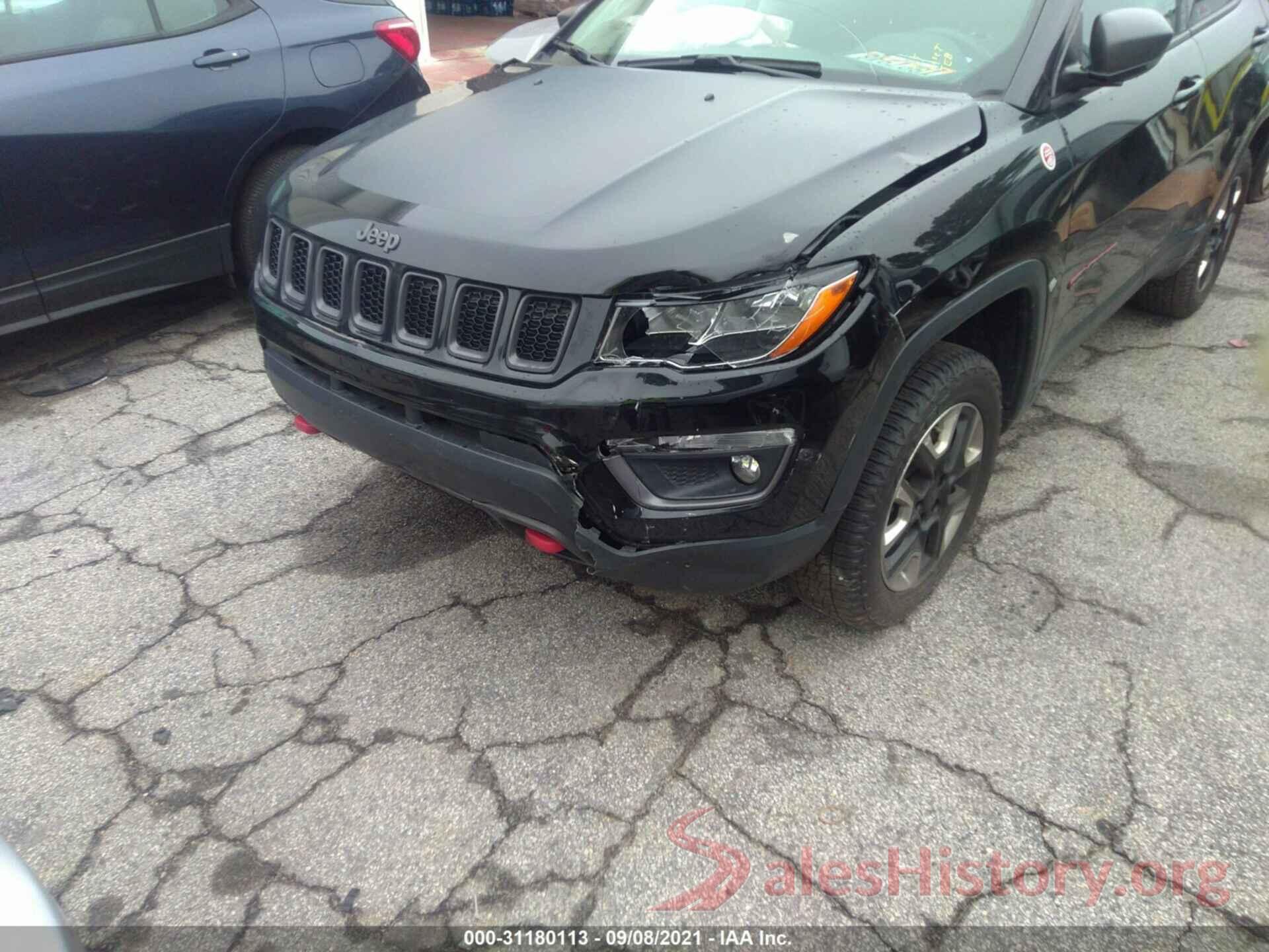 3C4NJDDB8JT264562 2018 JEEP COMPASS