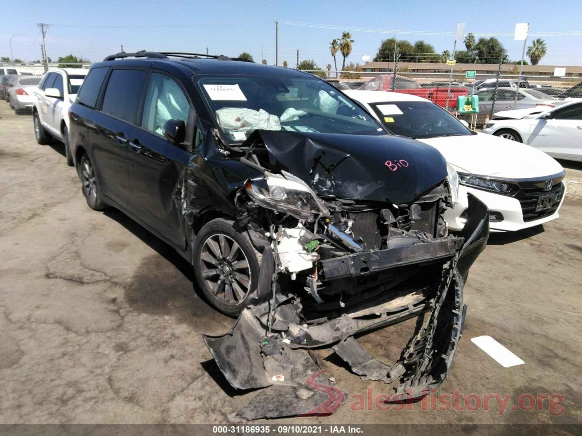 5TDYZ3DC0JS931837 2018 TOYOTA SIENNA