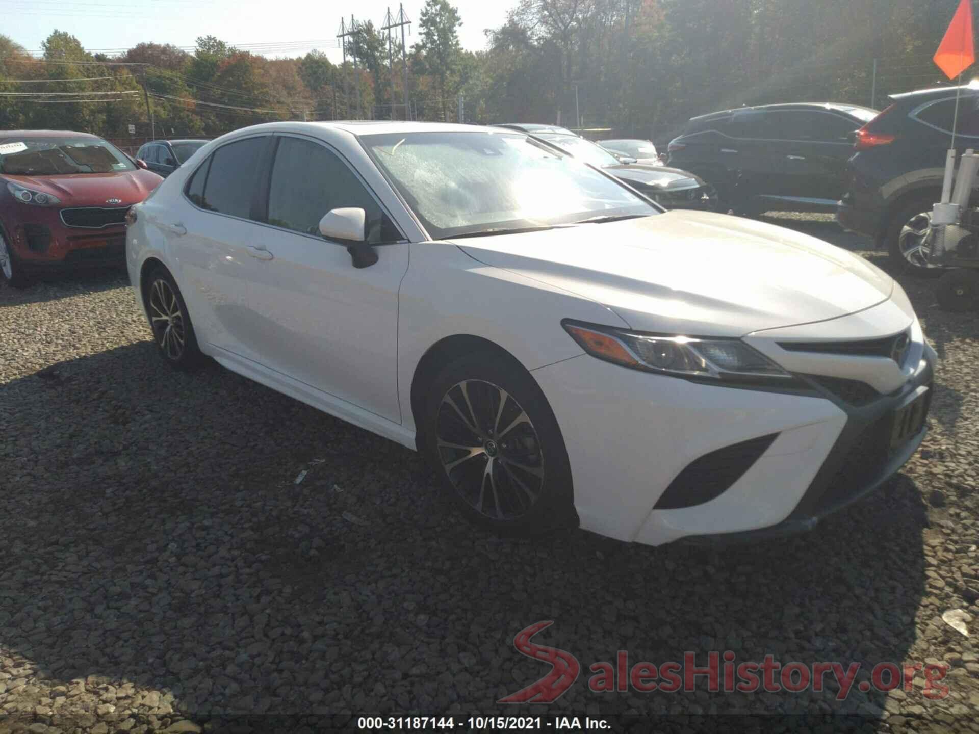 JTNB11HK8J3010742 2018 TOYOTA CAMRY