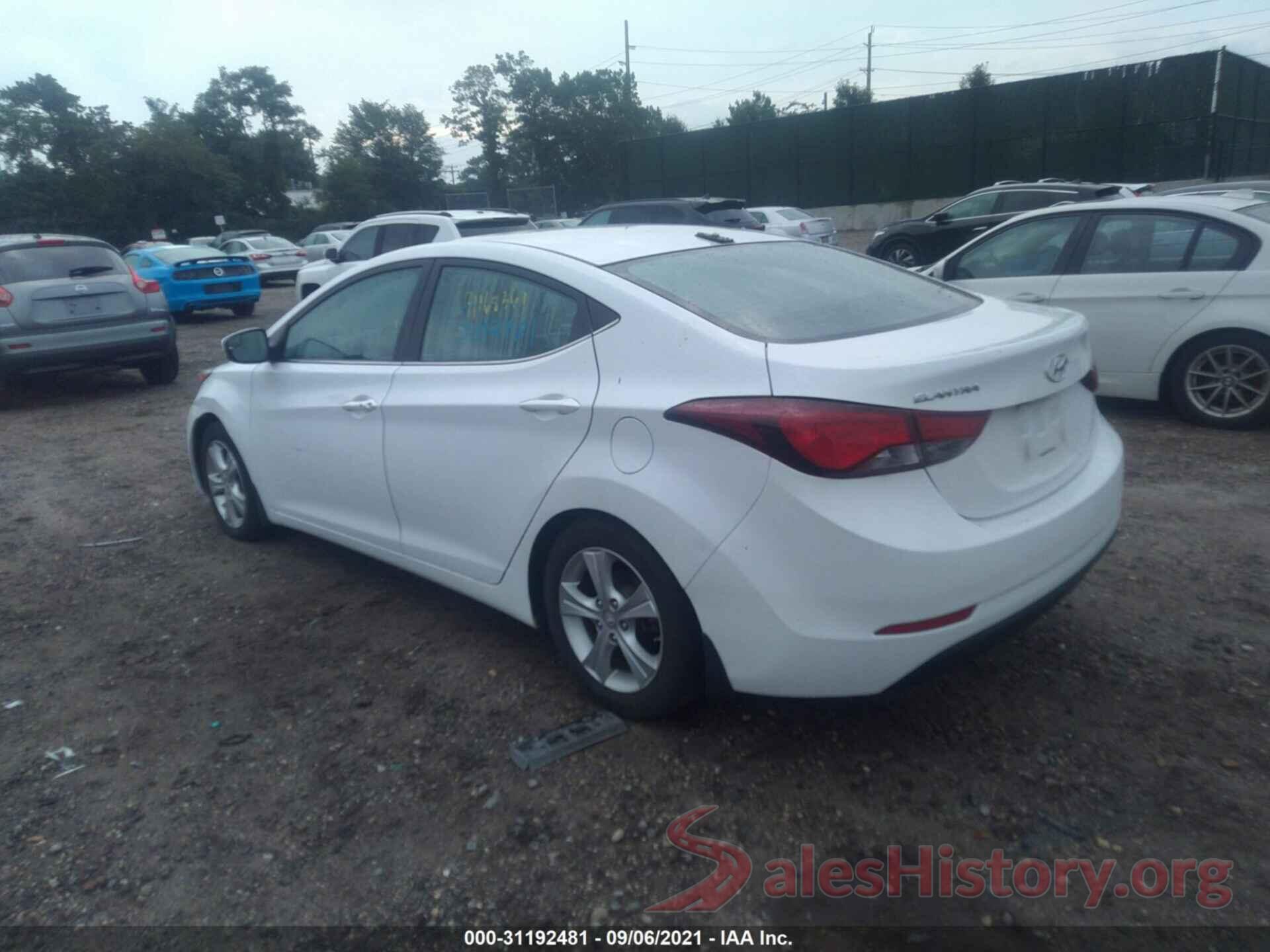 5NPDH4AE3GH675639 2016 HYUNDAI ELANTRA