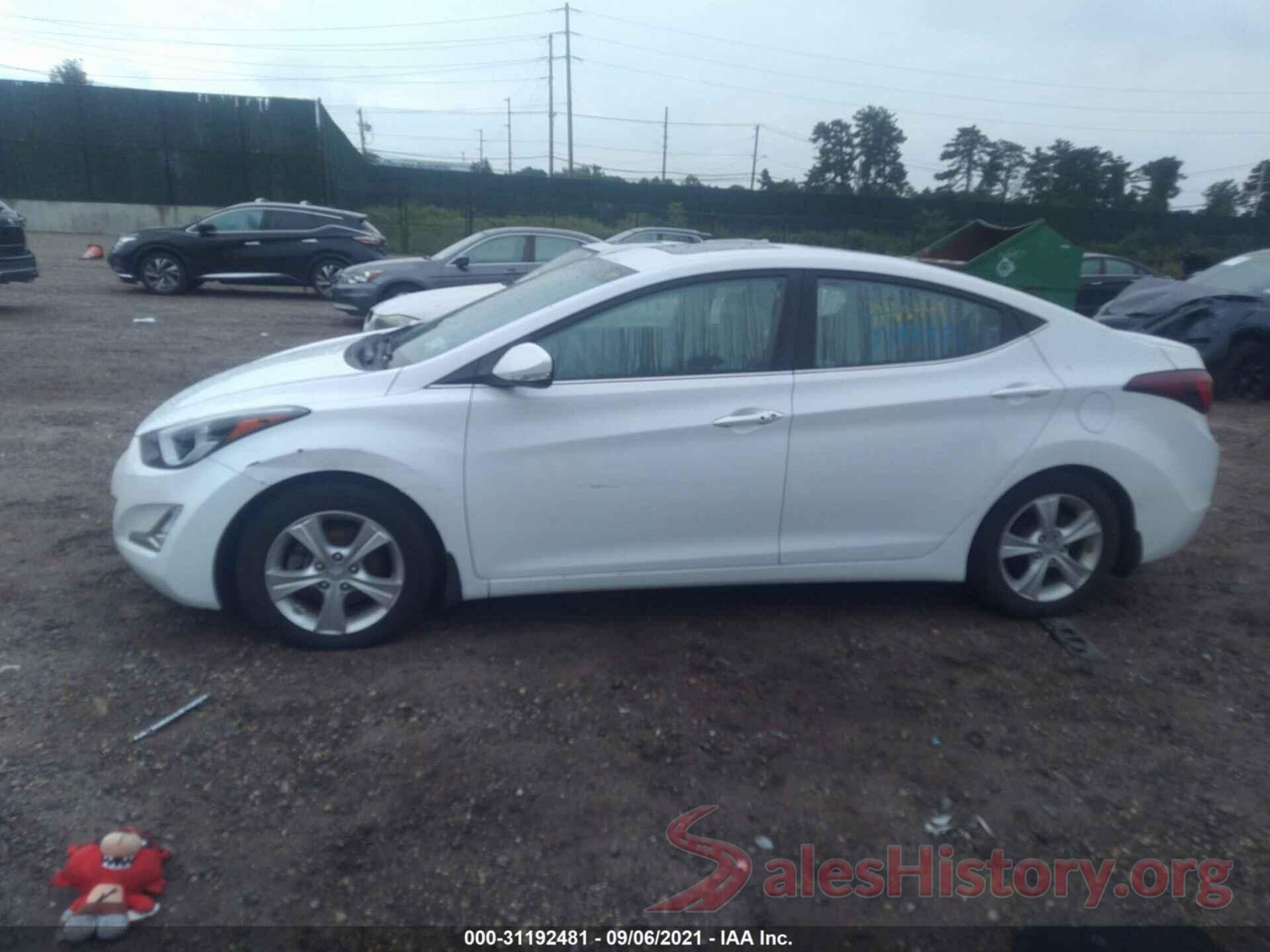 5NPDH4AE3GH675639 2016 HYUNDAI ELANTRA