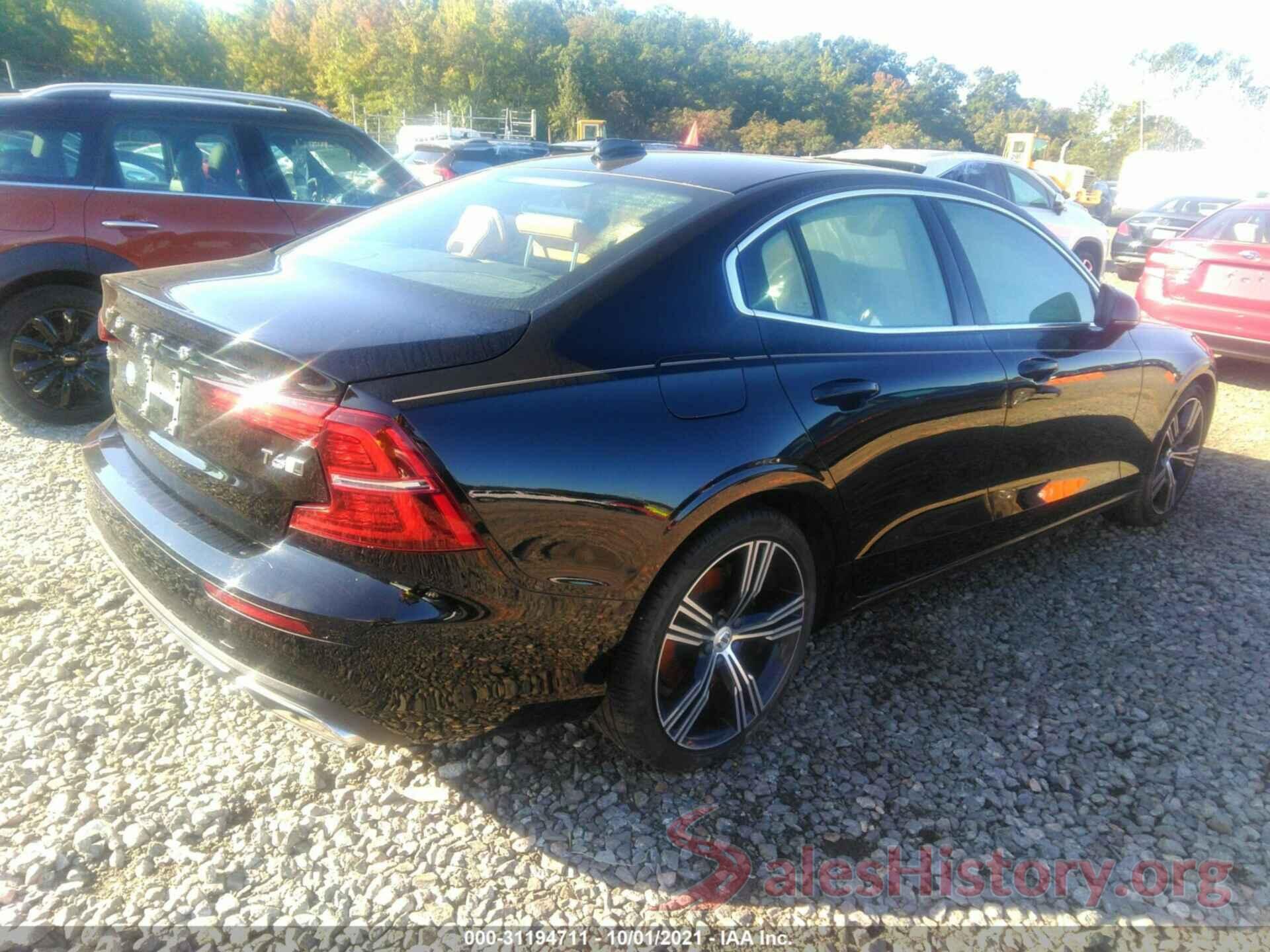 7JRA22TL1KG004019 2019 VOLVO S60