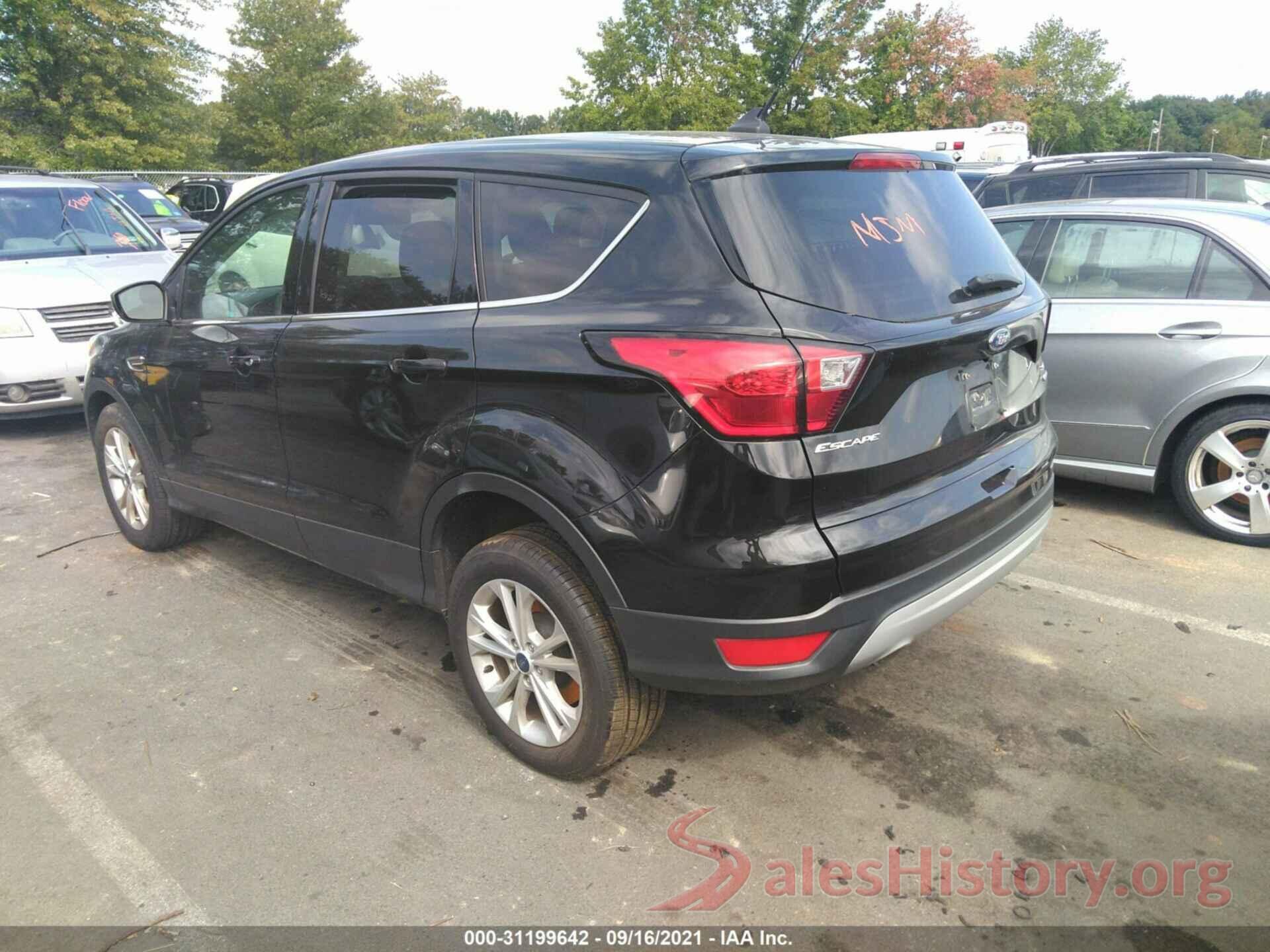 1FMCU9GDXKUB73644 2019 FORD ESCAPE