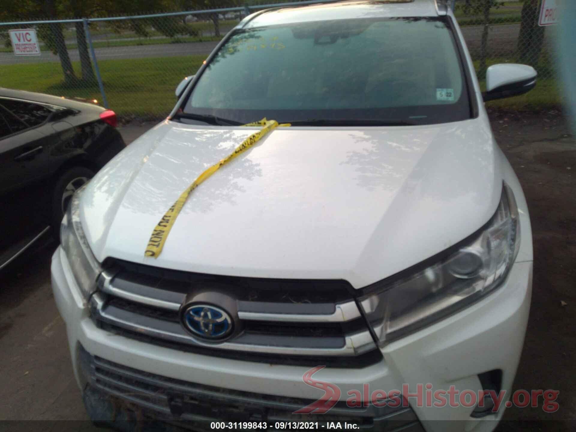 5TDDGRFH5HS033051 2017 TOYOTA HIGHLANDER