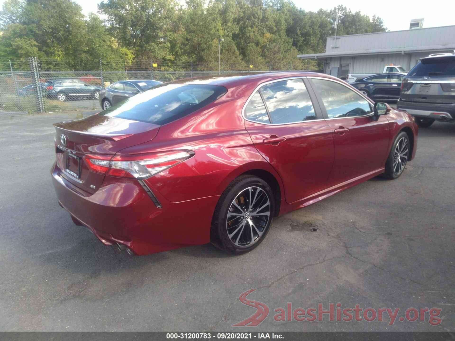 4T1B11HK8JU581013 2018 TOYOTA CAMRY