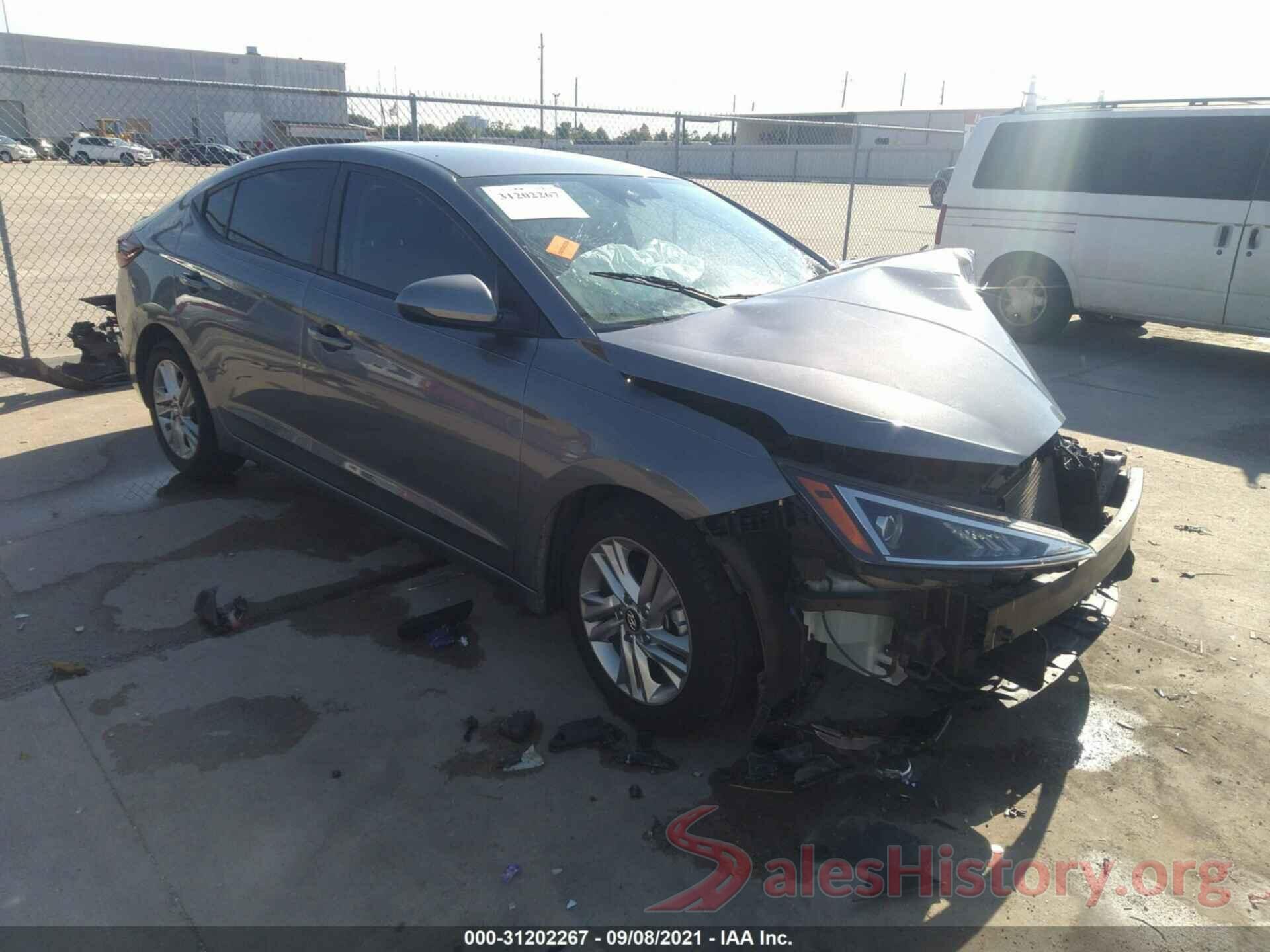 KMHD84LF2KU823831 2019 HYUNDAI ELANTRA