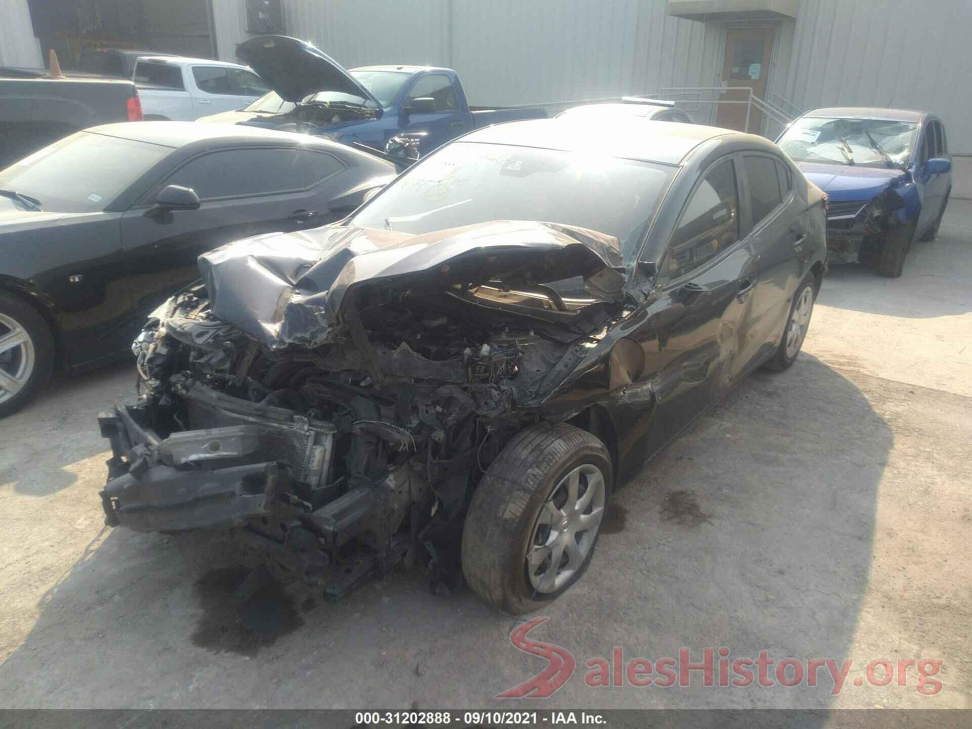 3MZBN1U72JM228617 2018 MAZDA MAZDA3 4-DOOR