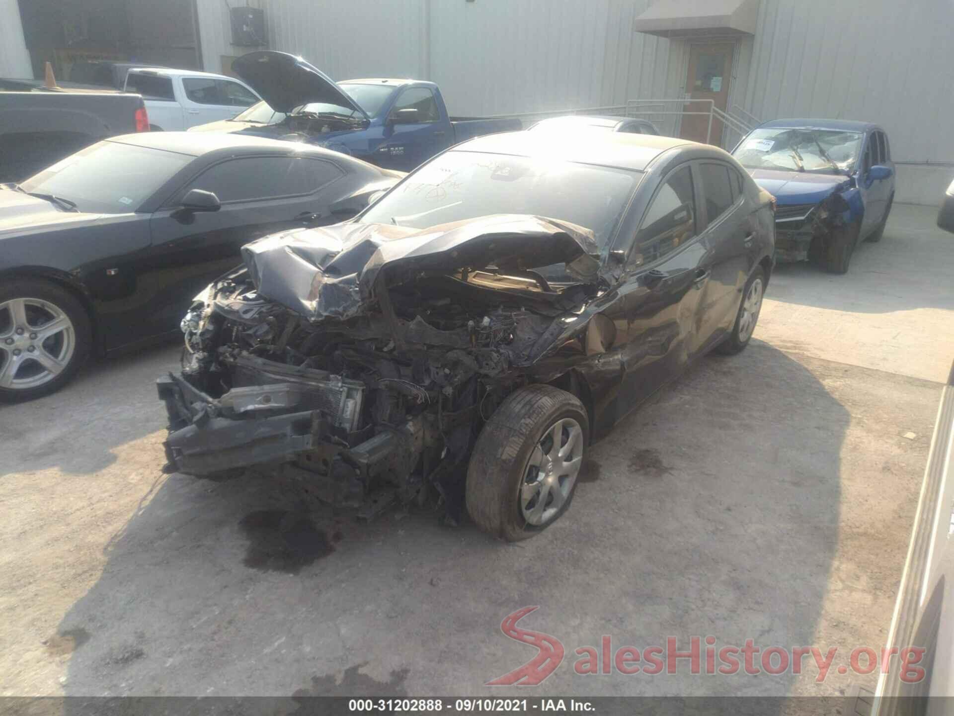 3MZBN1U72JM228617 2018 MAZDA MAZDA3 4-DOOR