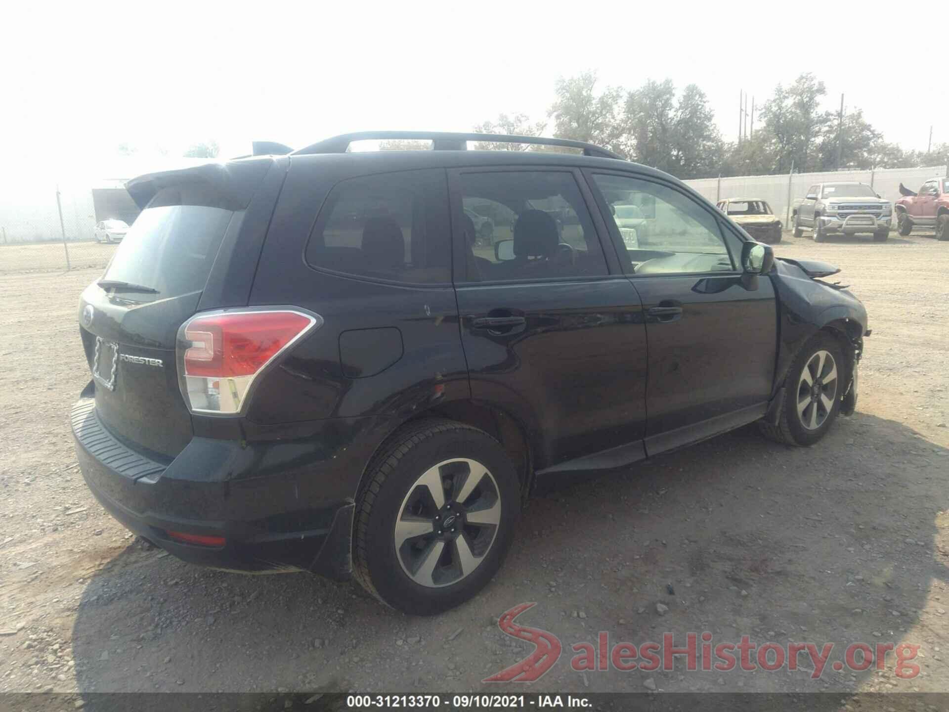 JF2SJAGC7JH553079 2018 SUBARU FORESTER