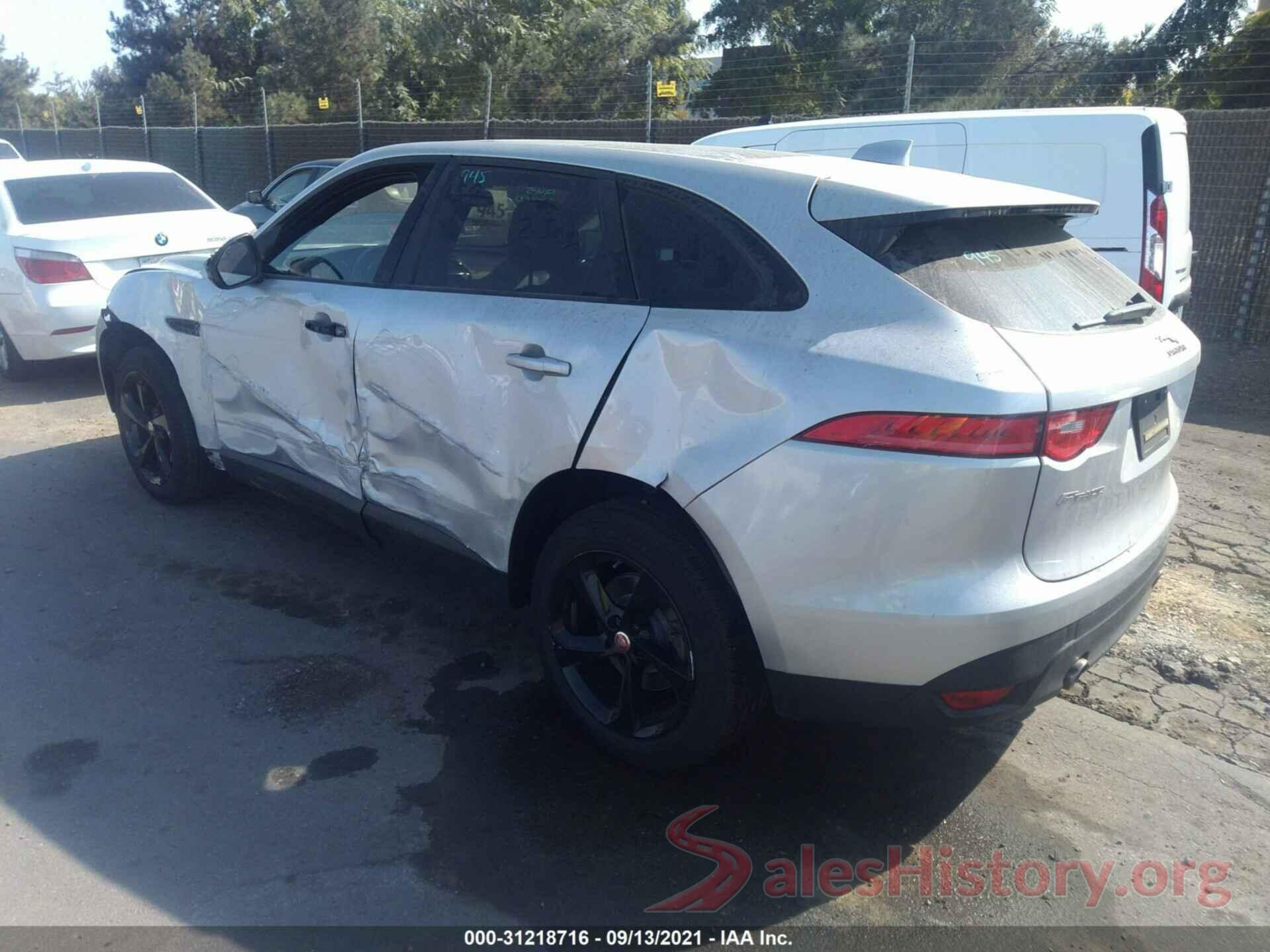 SADCJ2BV6HA885135 2017 JAGUAR F-PACE