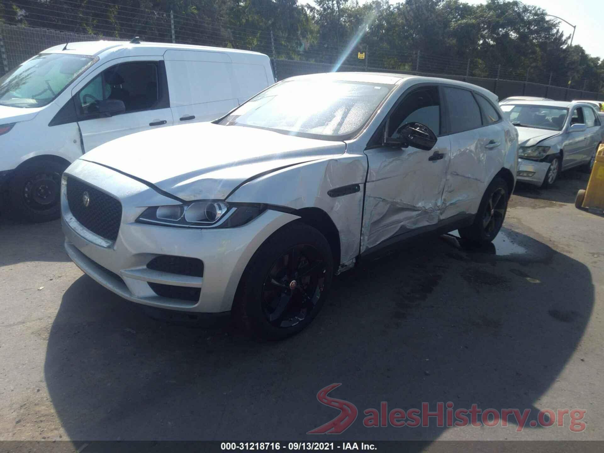 SADCJ2BV6HA885135 2017 JAGUAR F-PACE