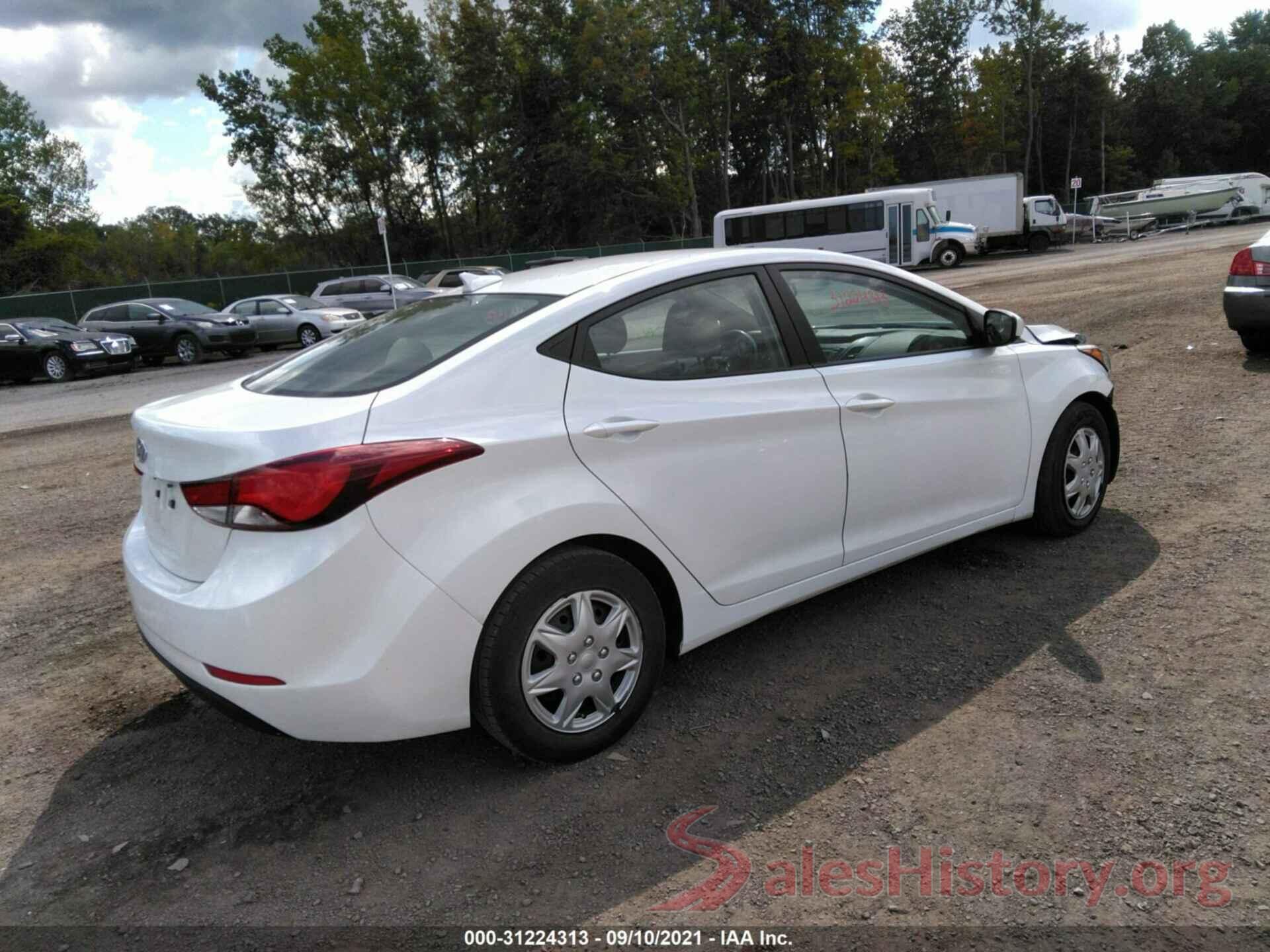 5NPDH4AE9GH761411 2016 HYUNDAI ELANTRA