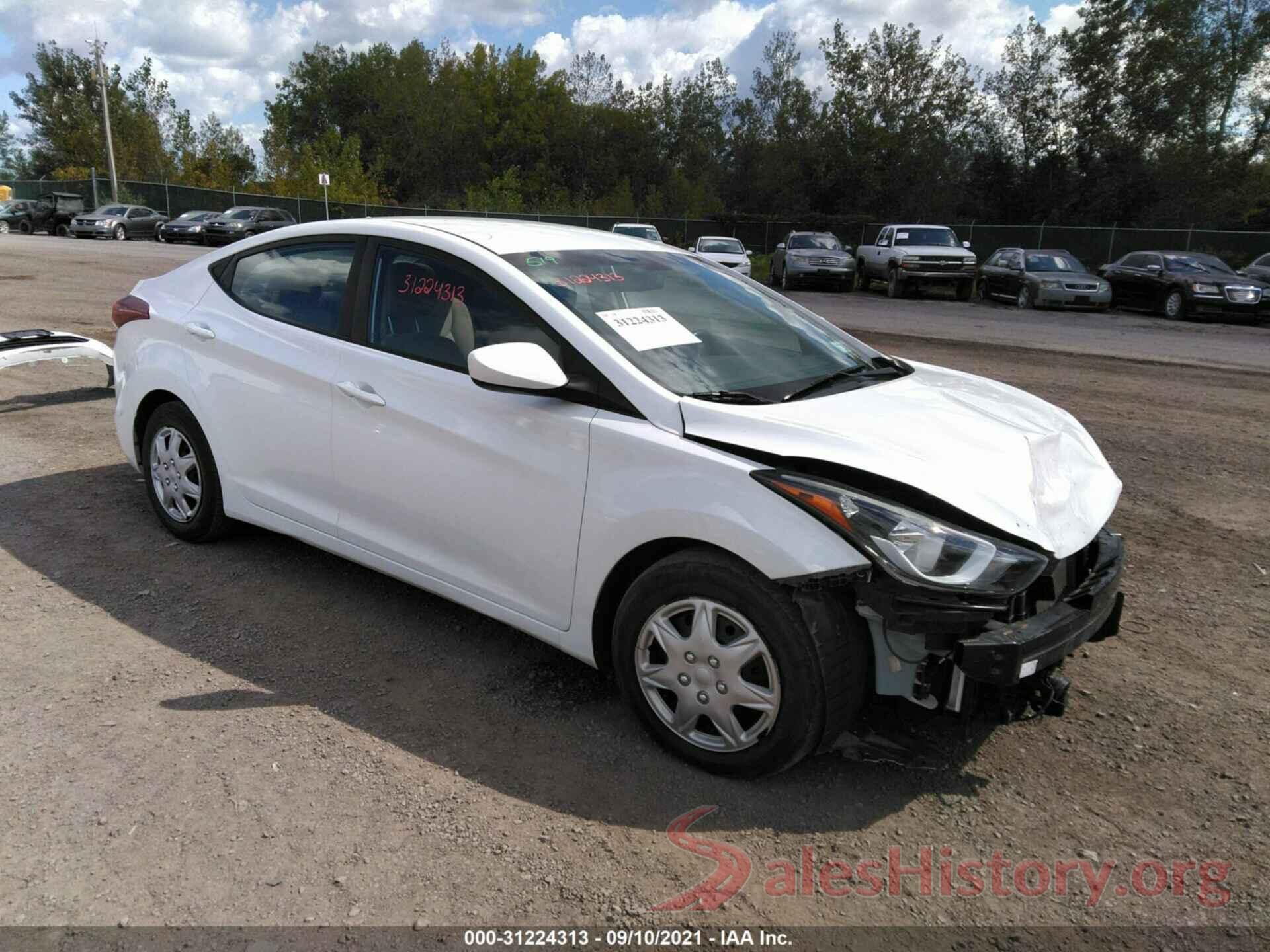 5NPDH4AE9GH761411 2016 HYUNDAI ELANTRA