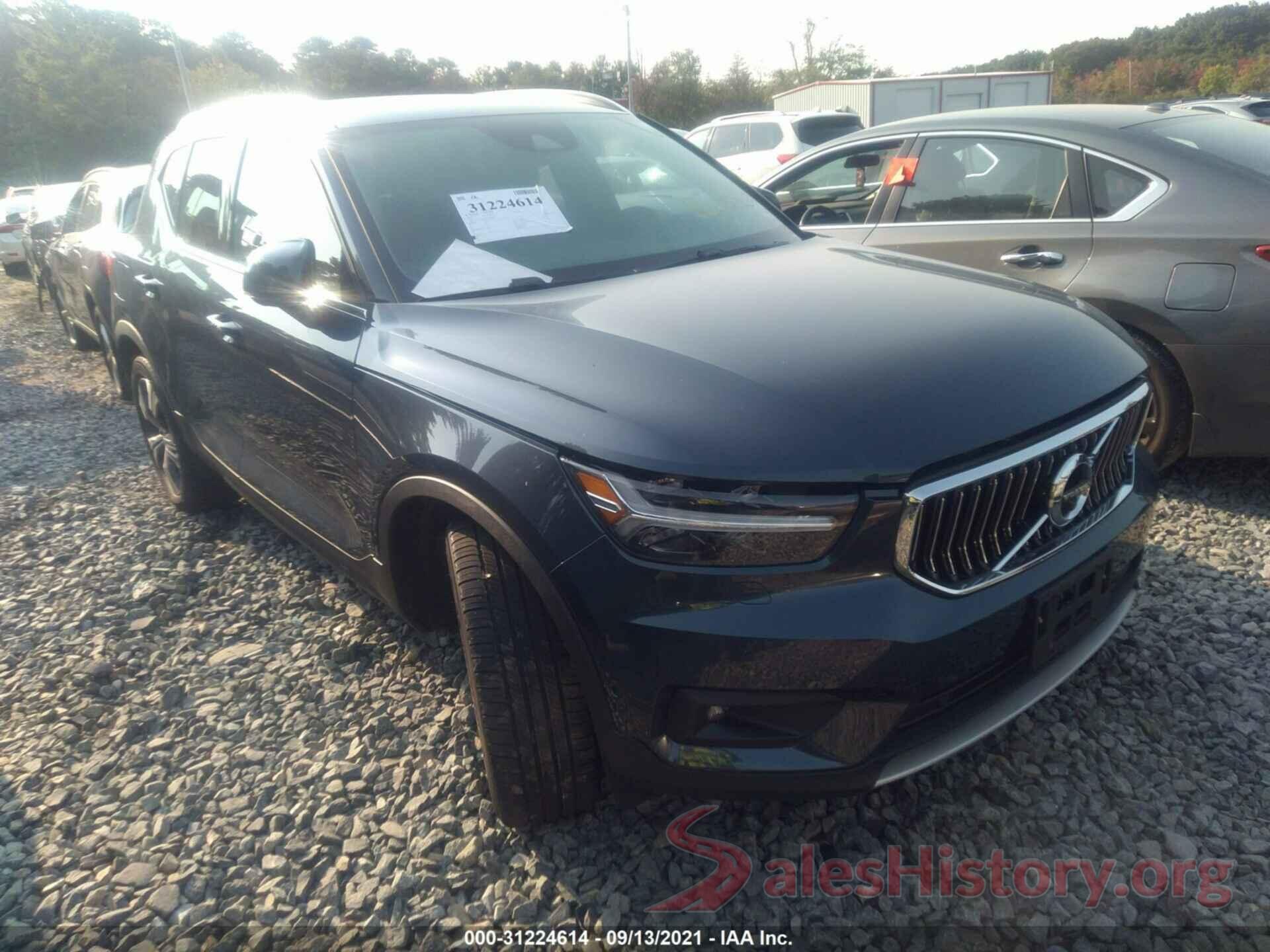 YV4162UL8M2408157 2021 VOLVO XC40