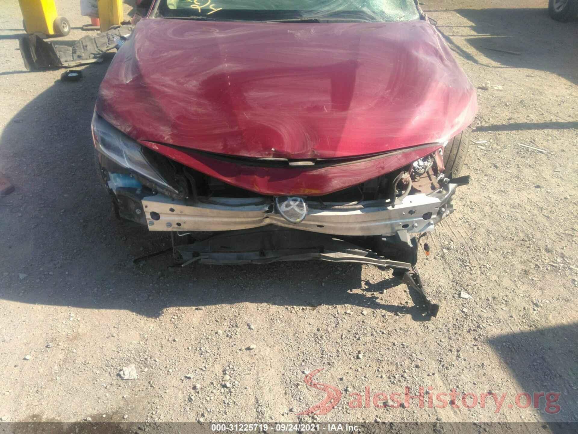 4T1B11HK4JU583082 2018 TOYOTA CAMRY