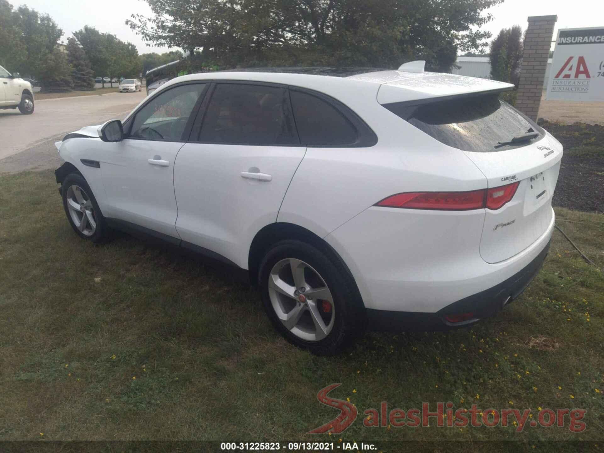 SADCJ2BV6HA059675 2017 JAGUAR F-PACE