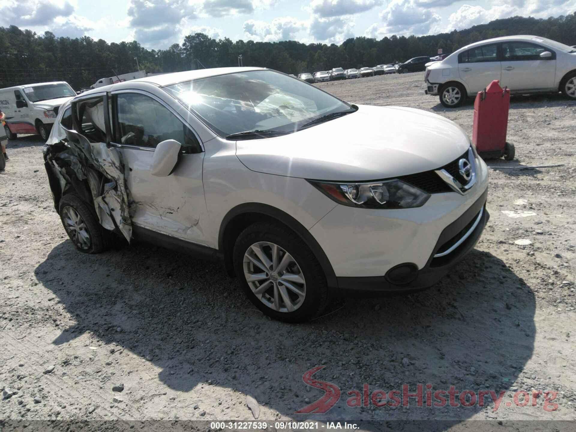 JN1BJ1CP1HW007832 2017 NISSAN ROGUE SPORT