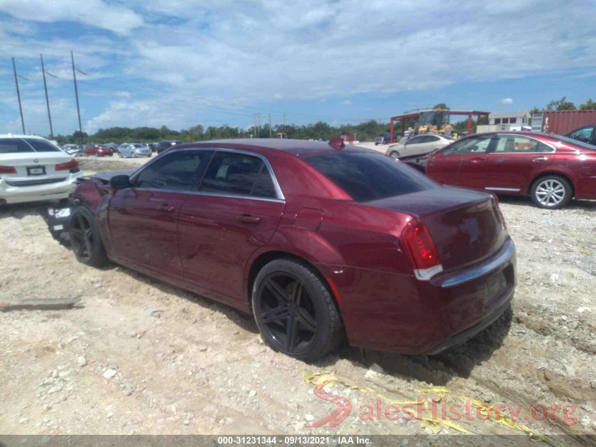 2C3CCAAG7JH143082 2018 CHRYSLER 300