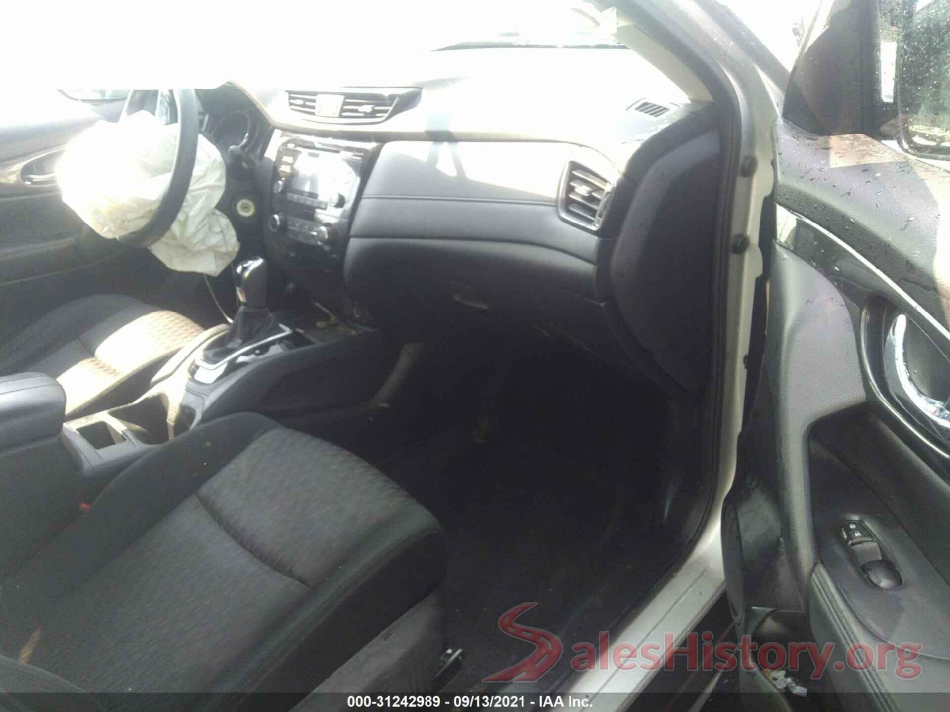 JN8AT2MT1HW131057 2017 NISSAN ROGUE