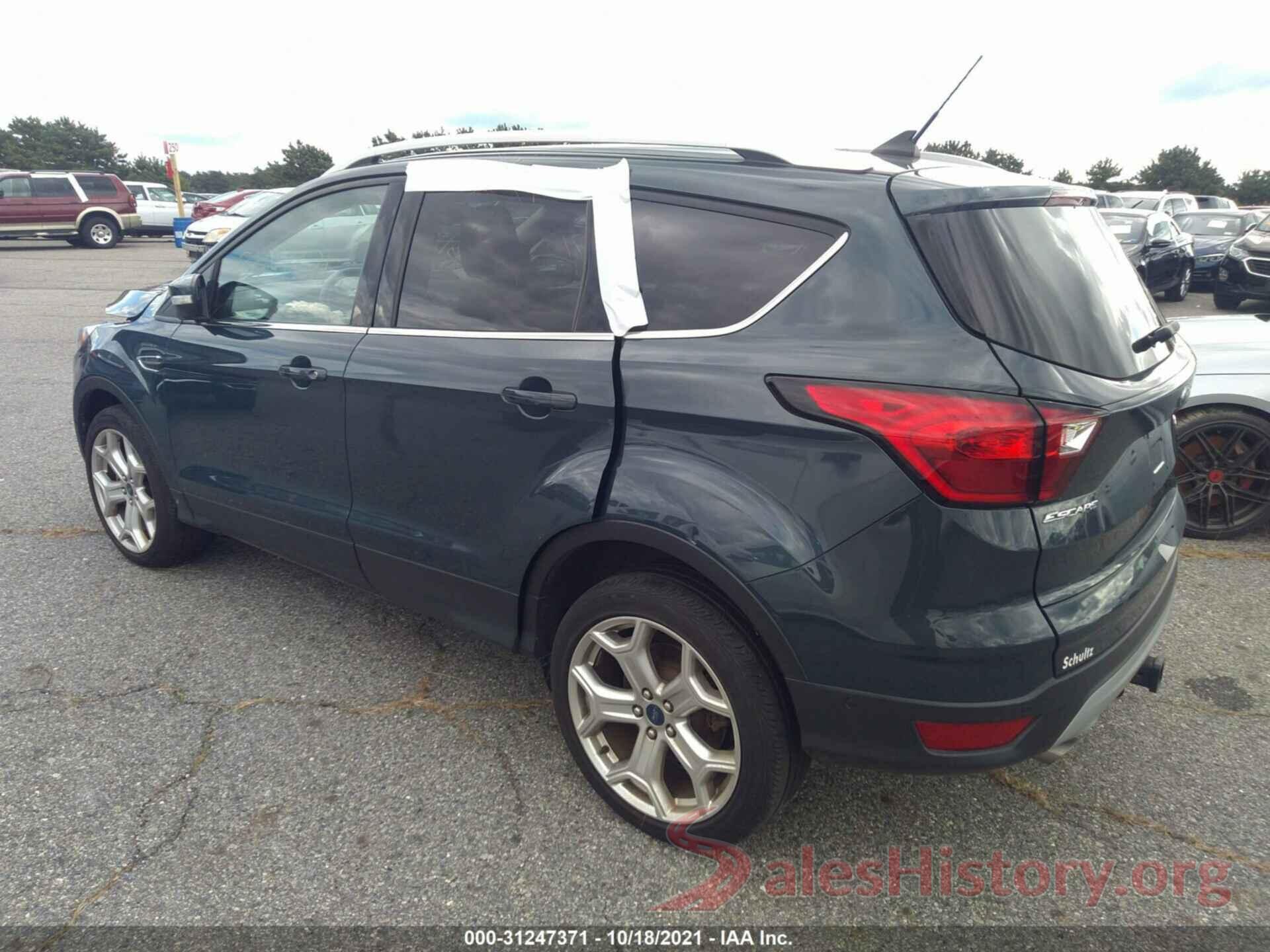 1FMCU9J95KUA37698 2019 FORD ESCAPE