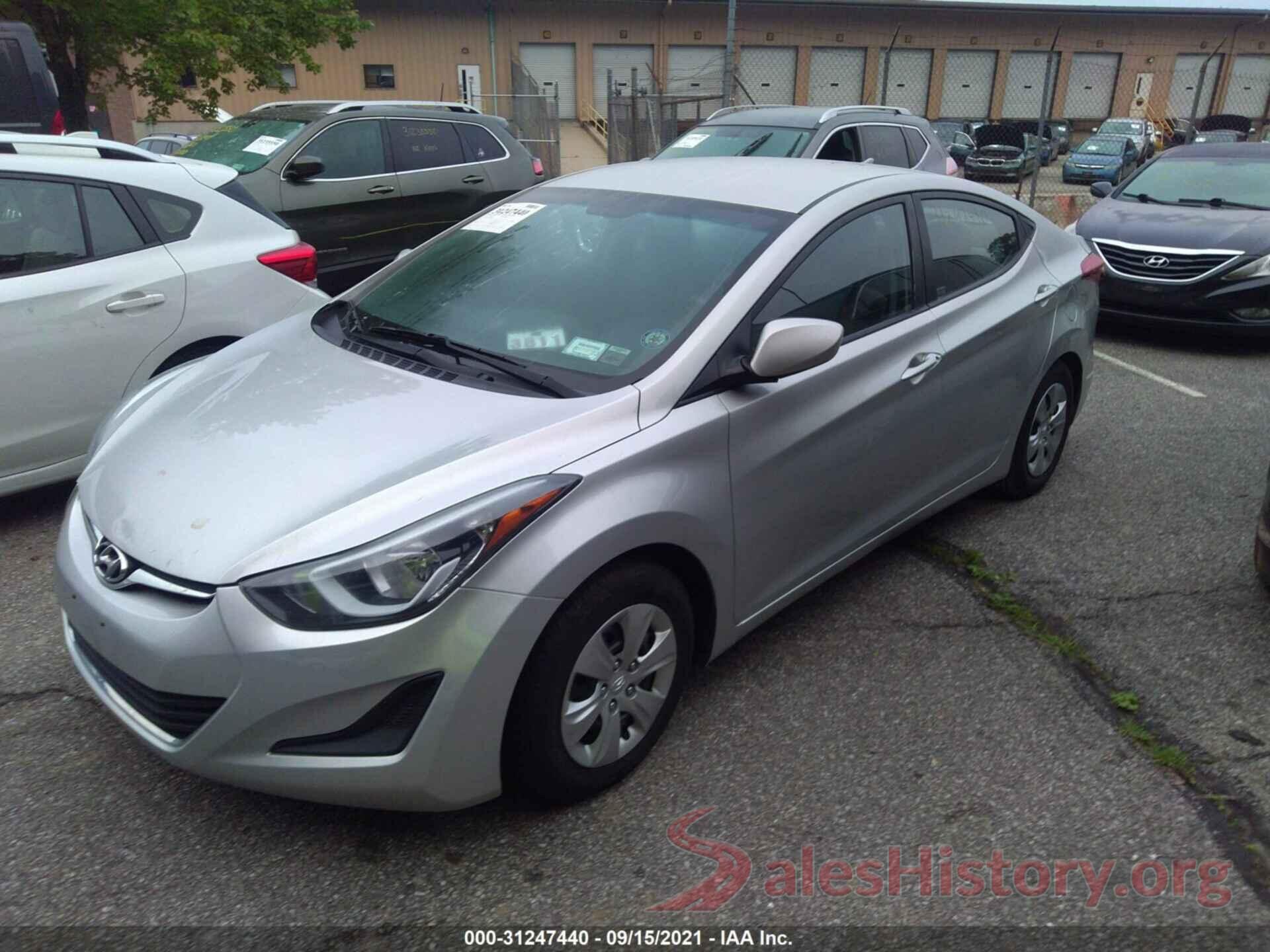 5NPDH4AE3GH785686 2016 HYUNDAI ELANTRA