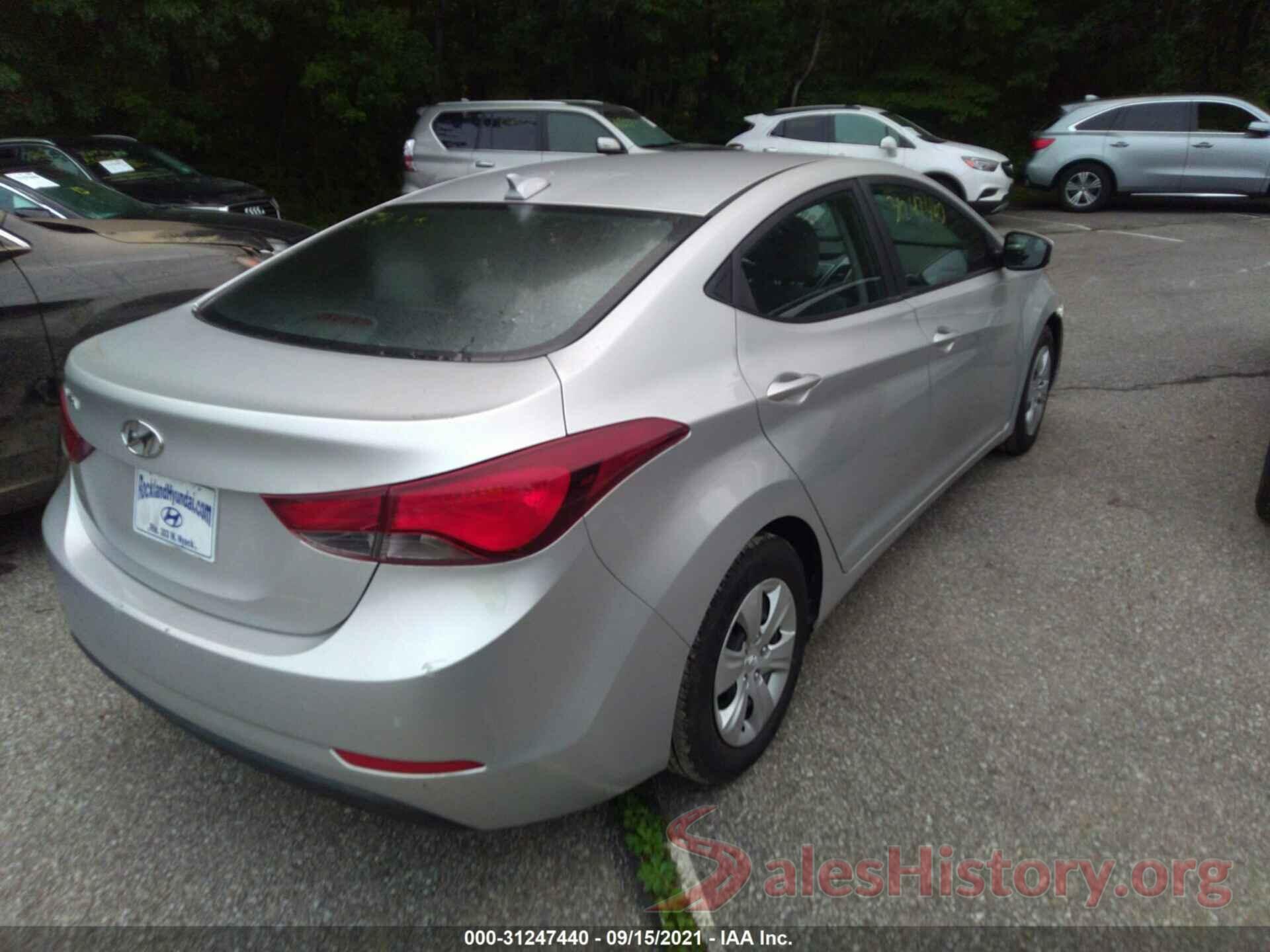 5NPDH4AE3GH785686 2016 HYUNDAI ELANTRA