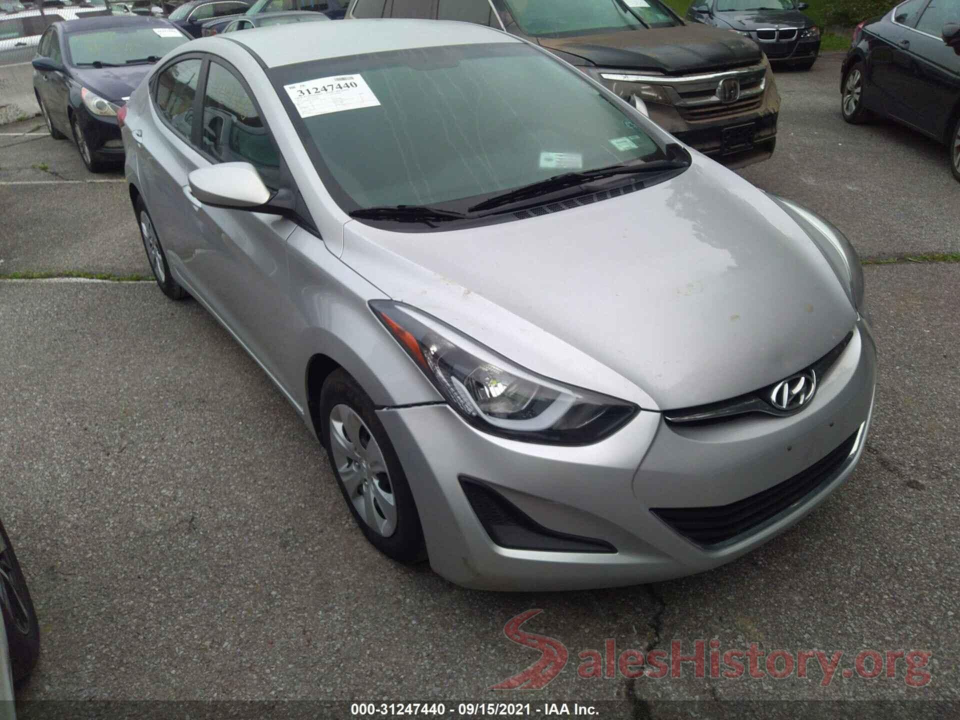 5NPDH4AE3GH785686 2016 HYUNDAI ELANTRA