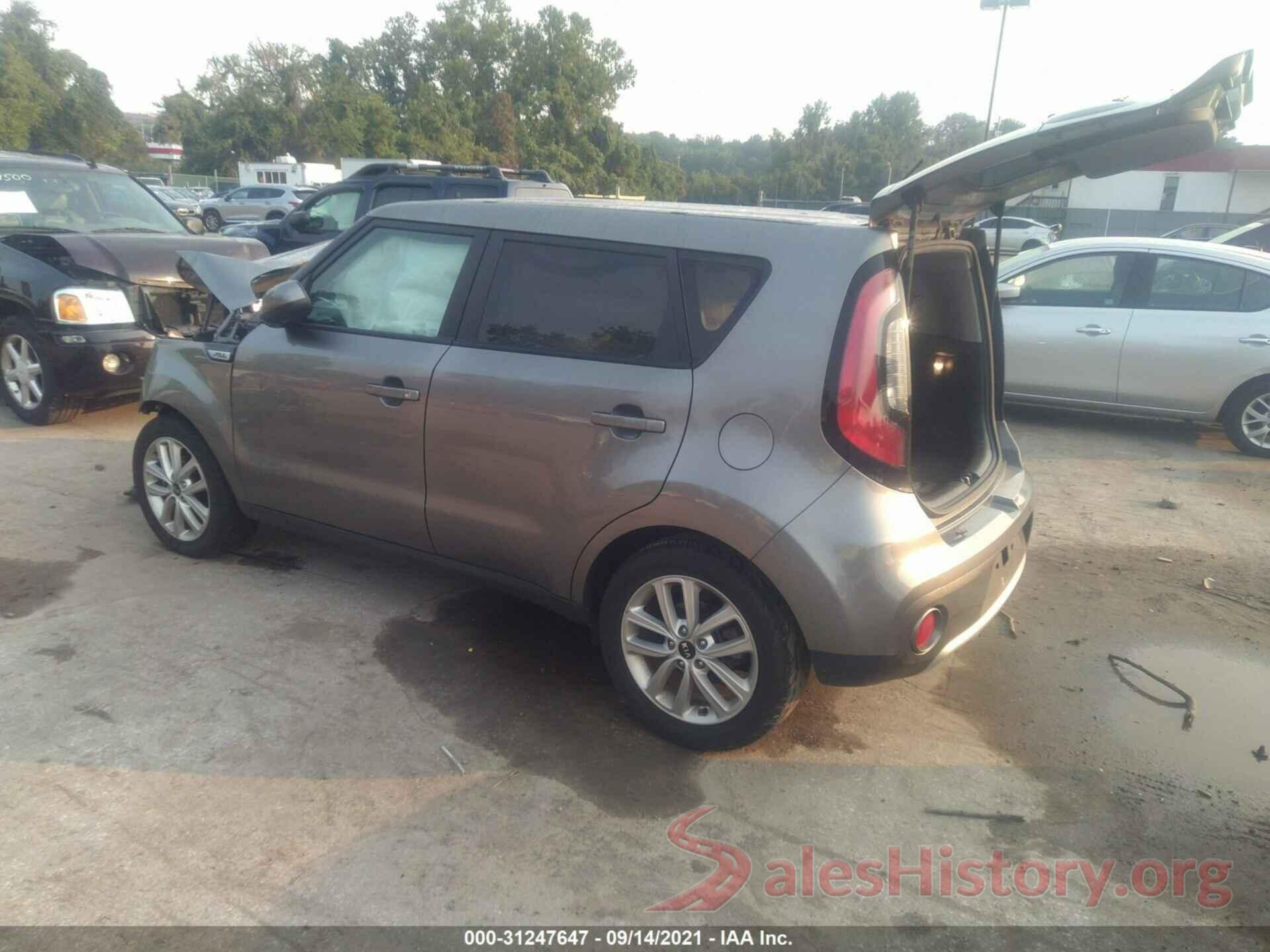 KNDJP3A5XJ7606989 2018 KIA SOUL