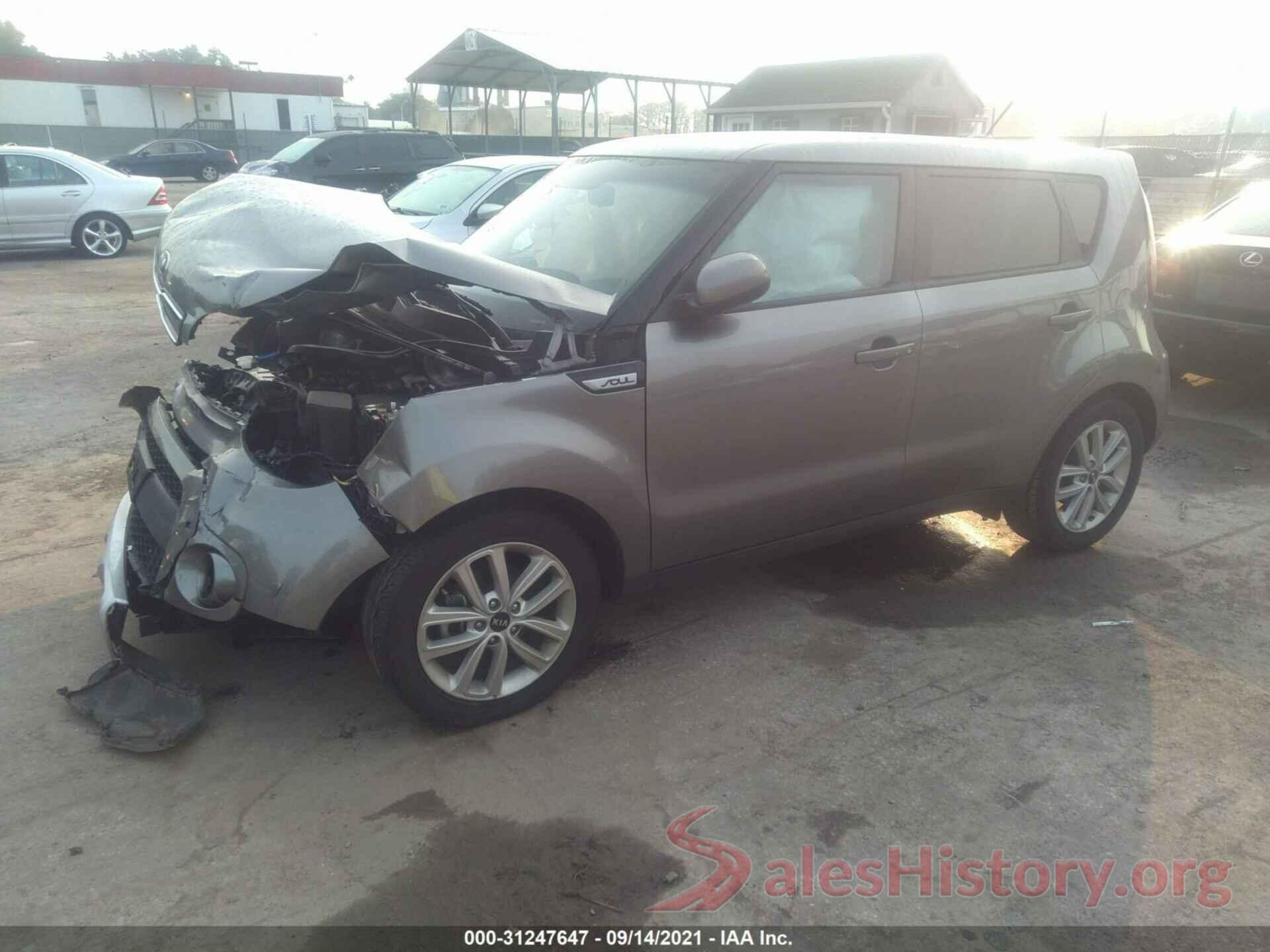 KNDJP3A5XJ7606989 2018 KIA SOUL