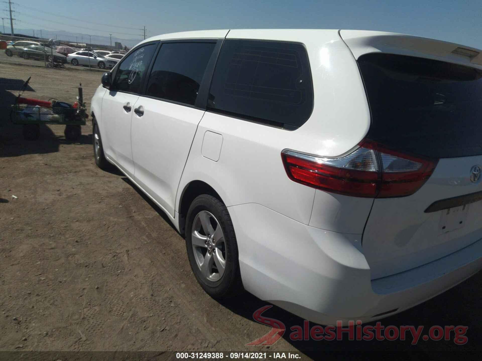 5TDZZ3DC8HS842466 2017 TOYOTA SIENNA