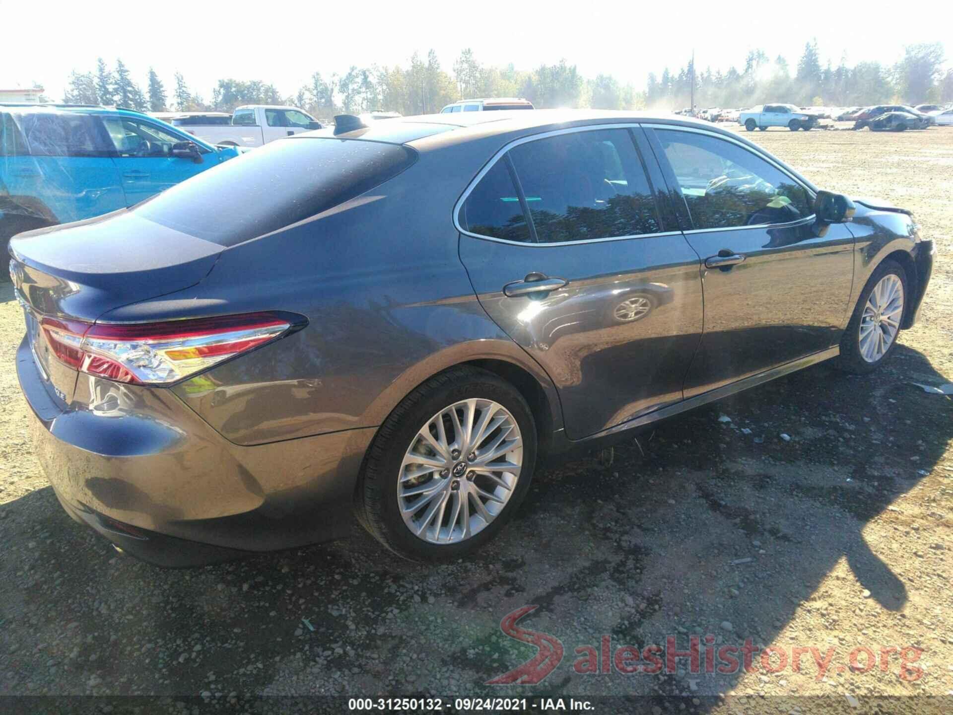 4T1B11HK3JU044209 2018 TOYOTA CAMRY