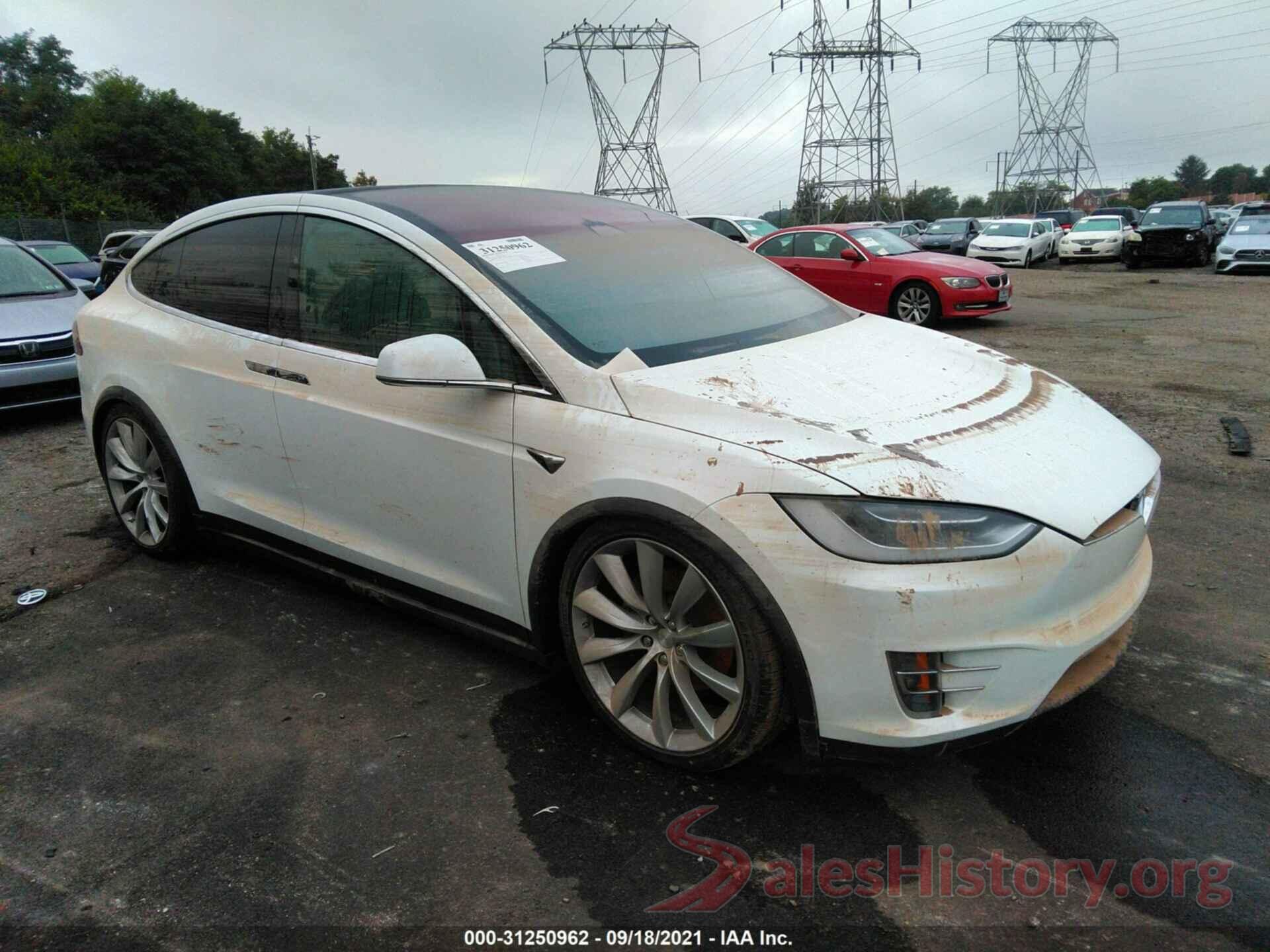 5YJXCBE20HF044489 2017 TESLA MODEL X