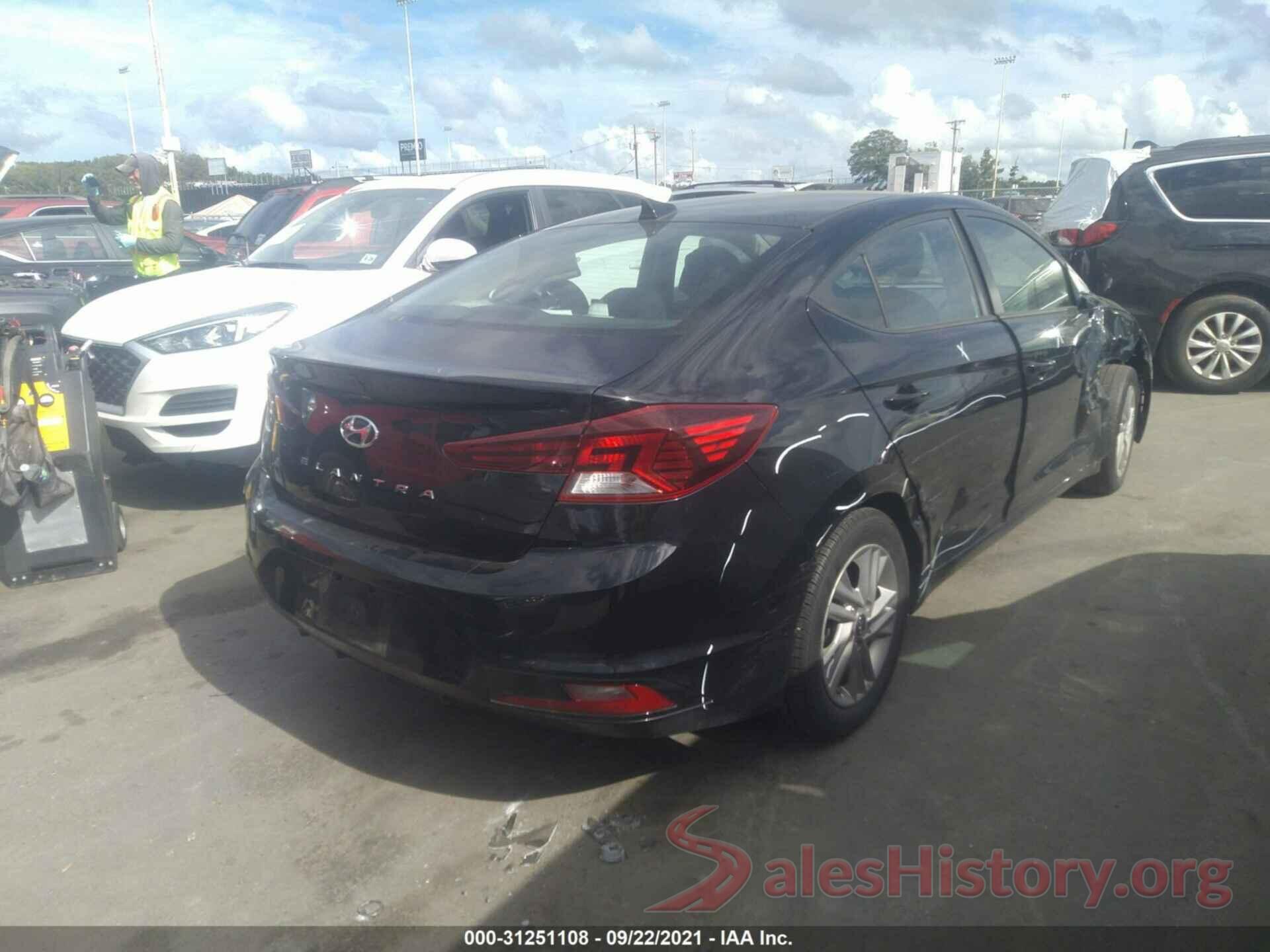 KMHD84LF5KU854832 2019 HYUNDAI ELANTRA