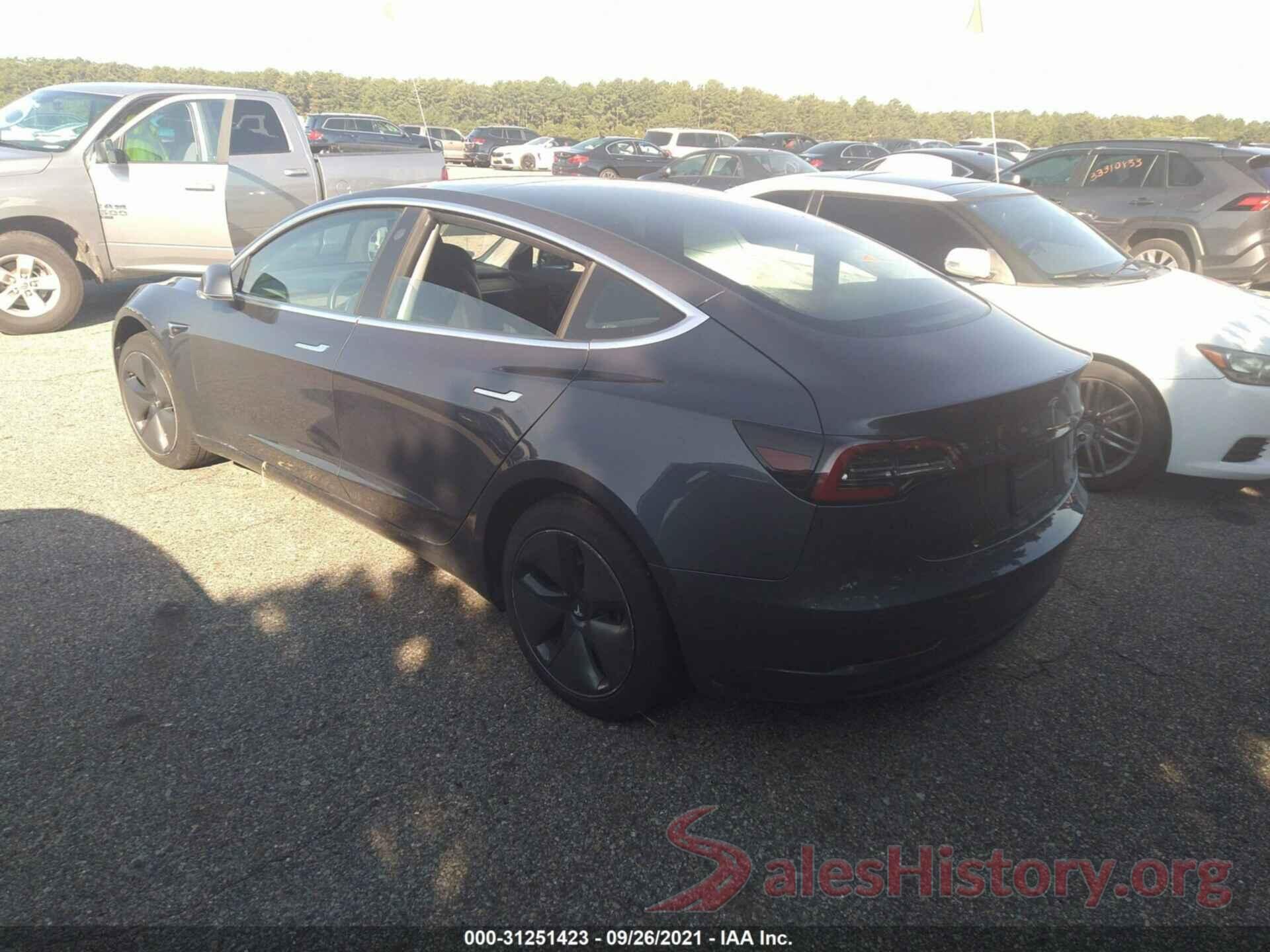 5YJ3E1EBXKF386221 2019 TESLA MODEL 3