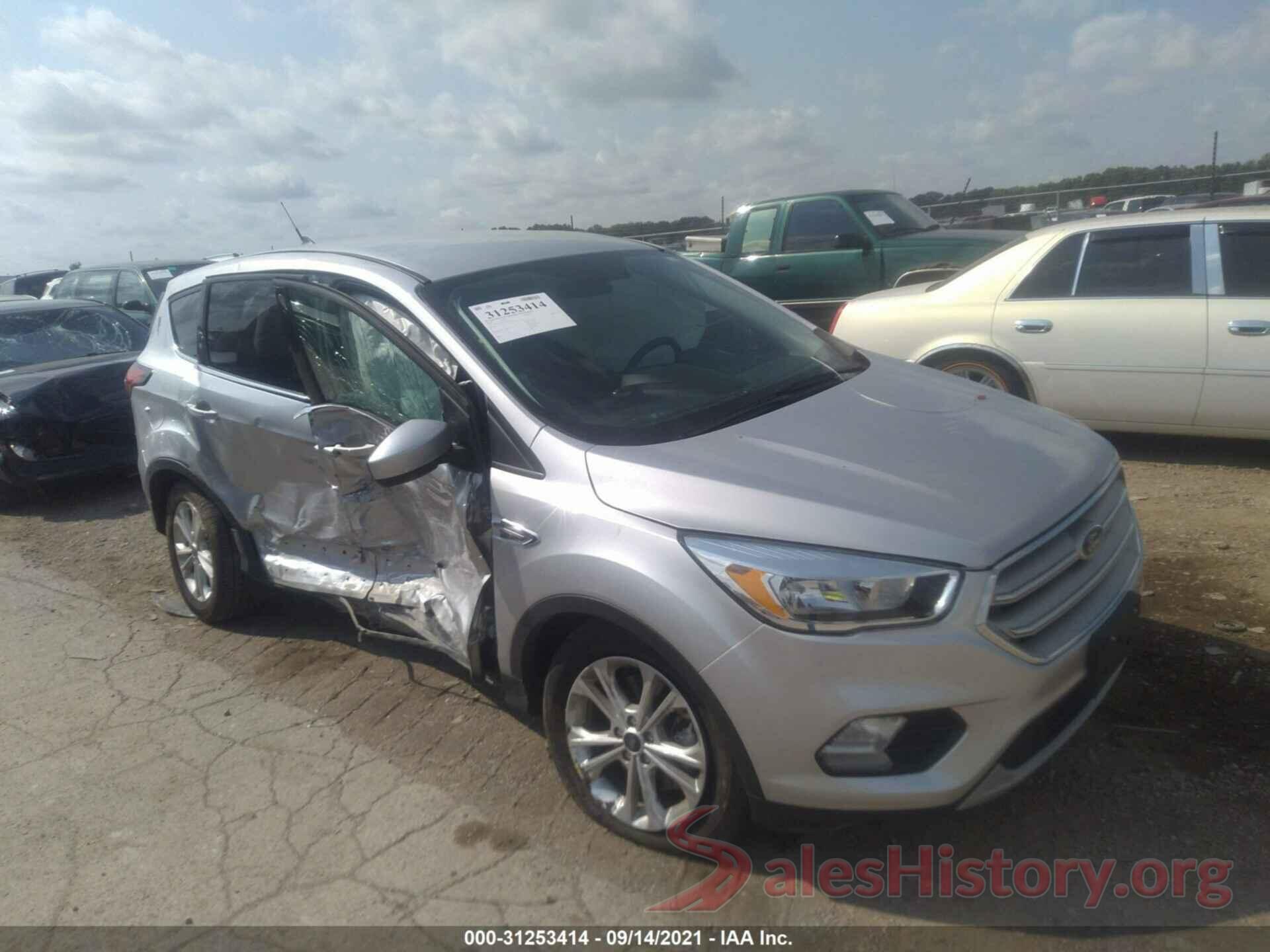 1FMCU9GD9KUB04119 2019 FORD ESCAPE