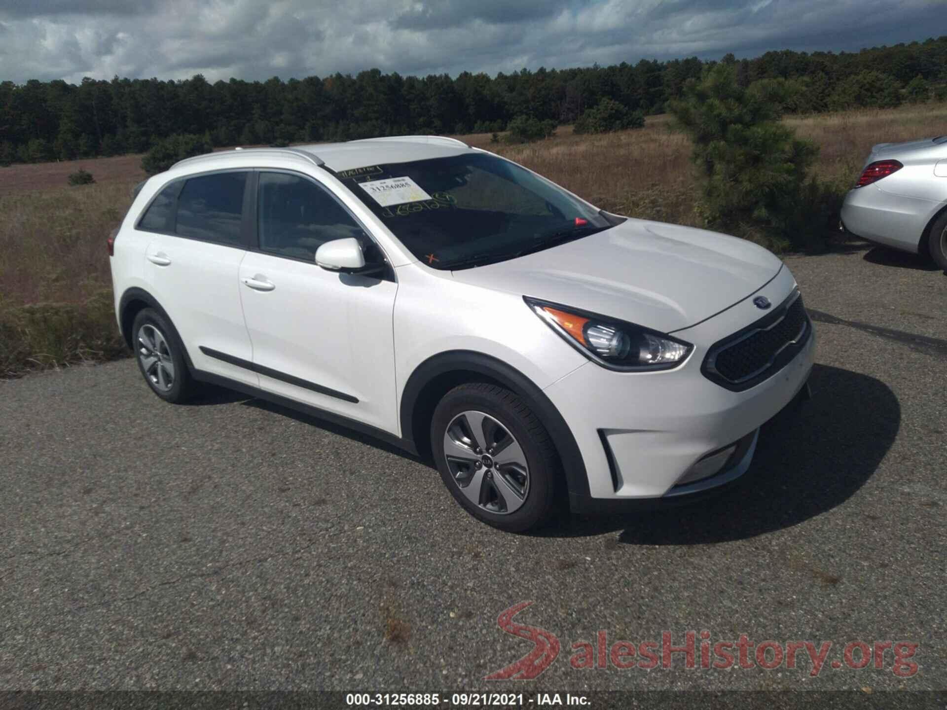 KNDCC3LC0J5175851 2018 KIA NIRO