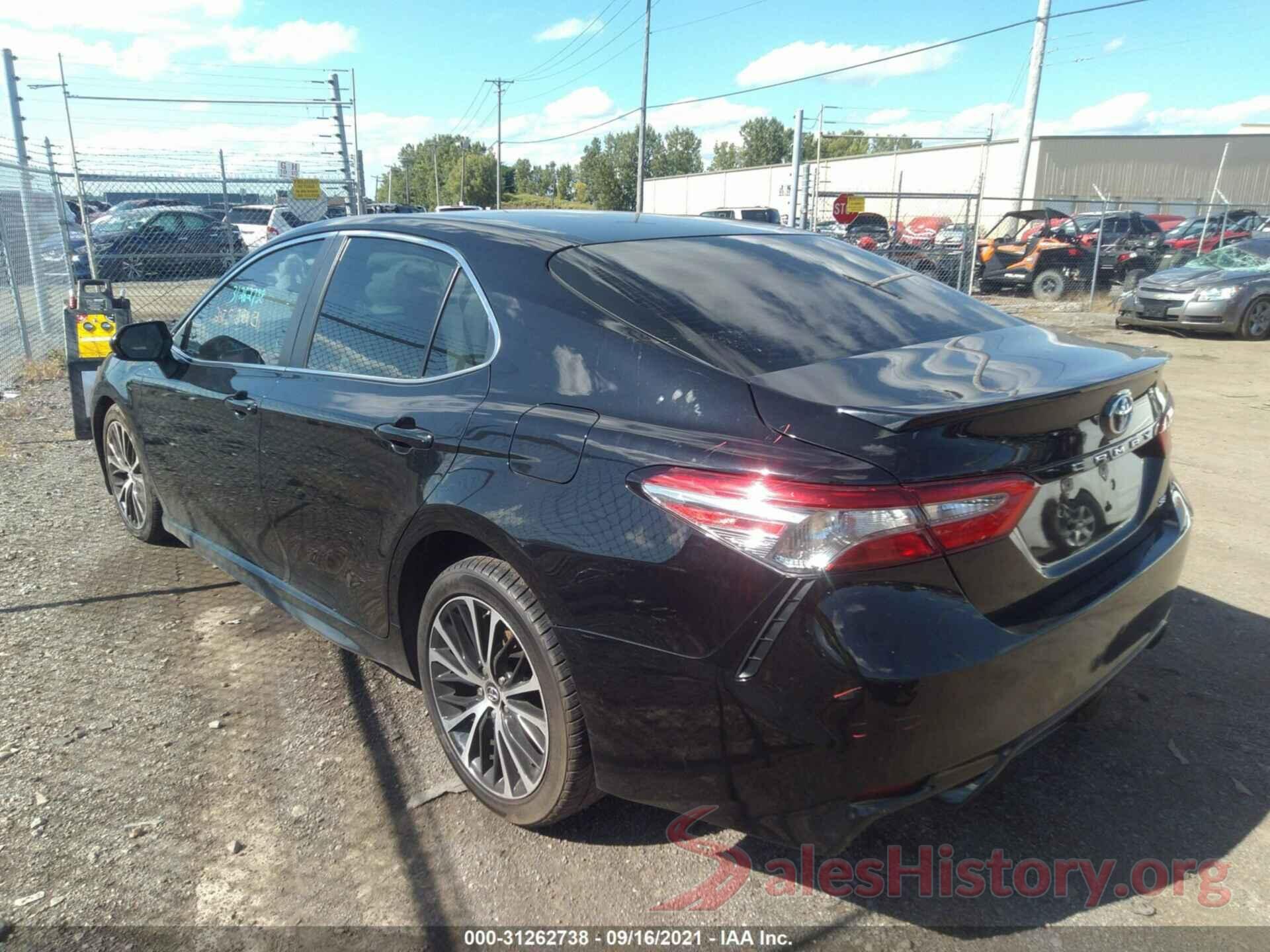 4T1B11HK8JU613507 2018 TOYOTA CAMRY