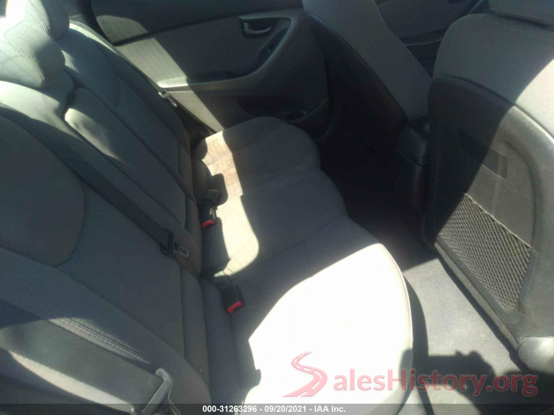 5NPDH4AE3GH718795 2016 HYUNDAI ELANTRA