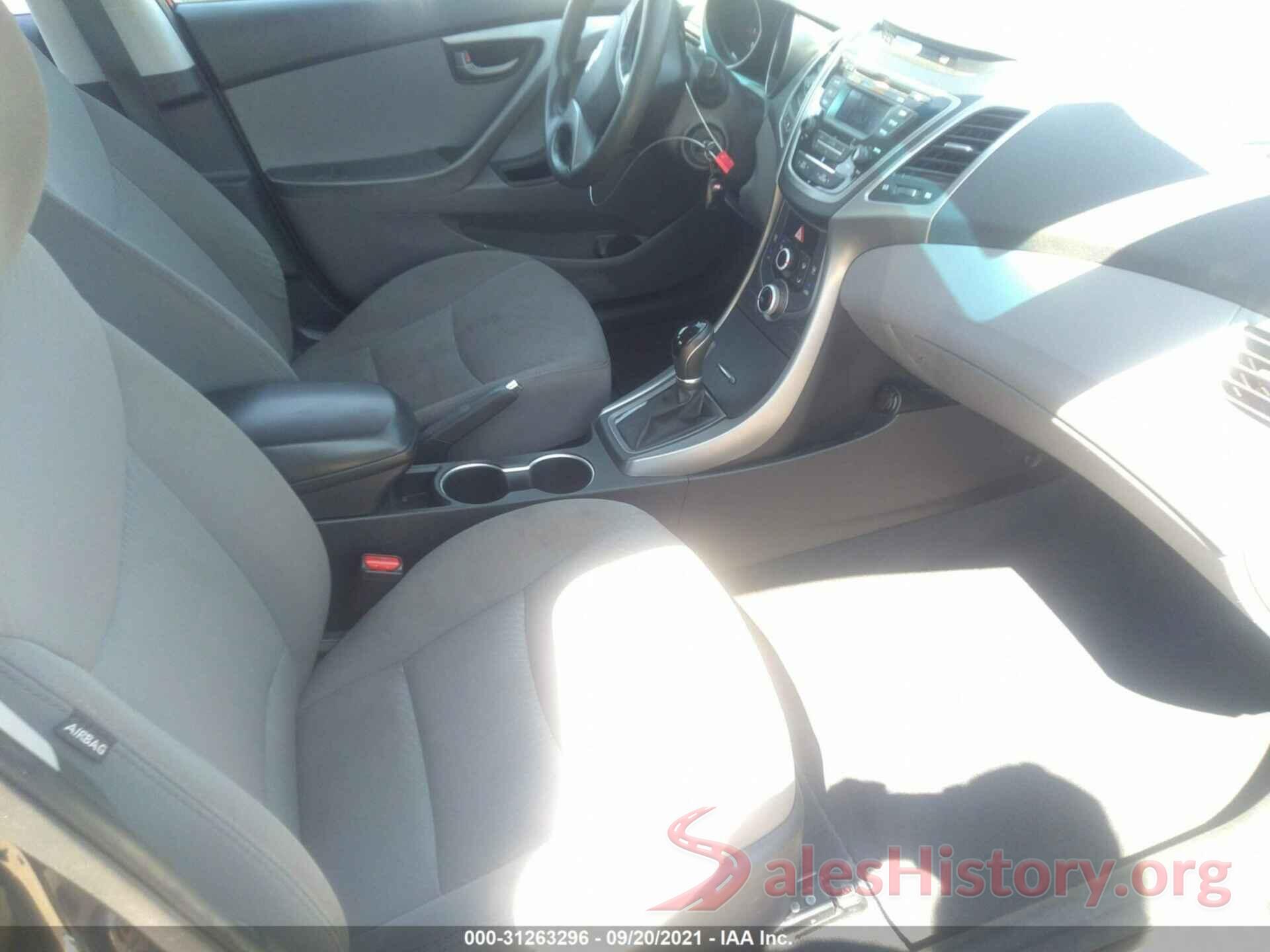 5NPDH4AE3GH718795 2016 HYUNDAI ELANTRA