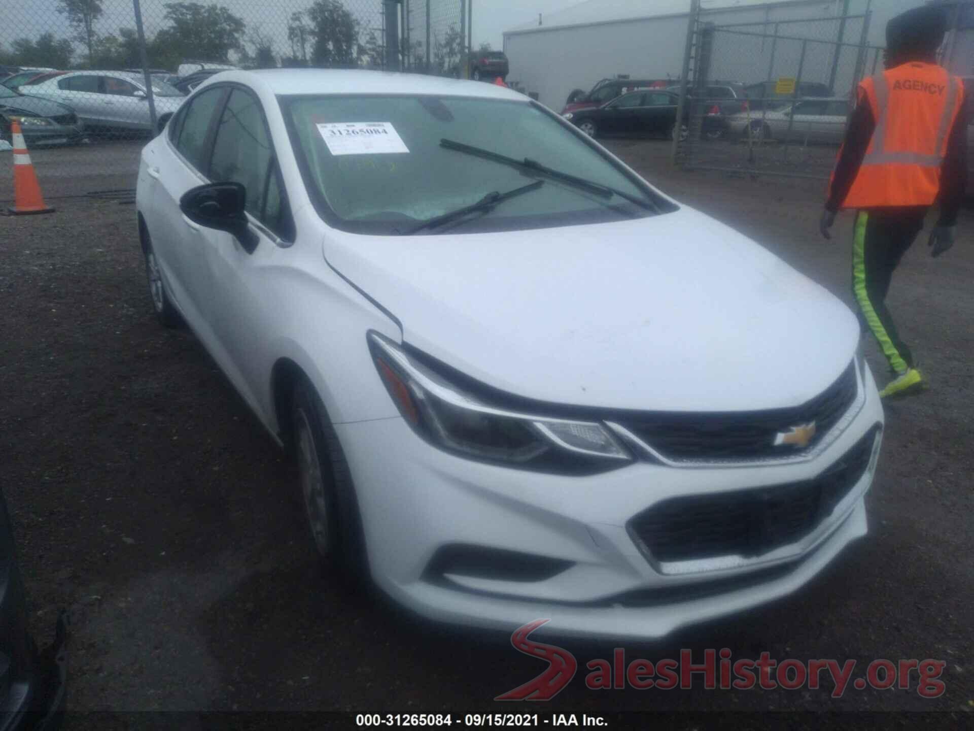 1G1BE5SM9J7224828 2018 CHEVROLET CRUZE