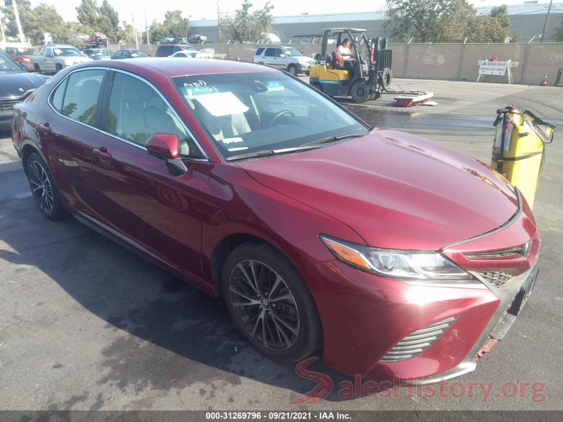 4T1B11HK5JU558532 2018 TOYOTA CAMRY