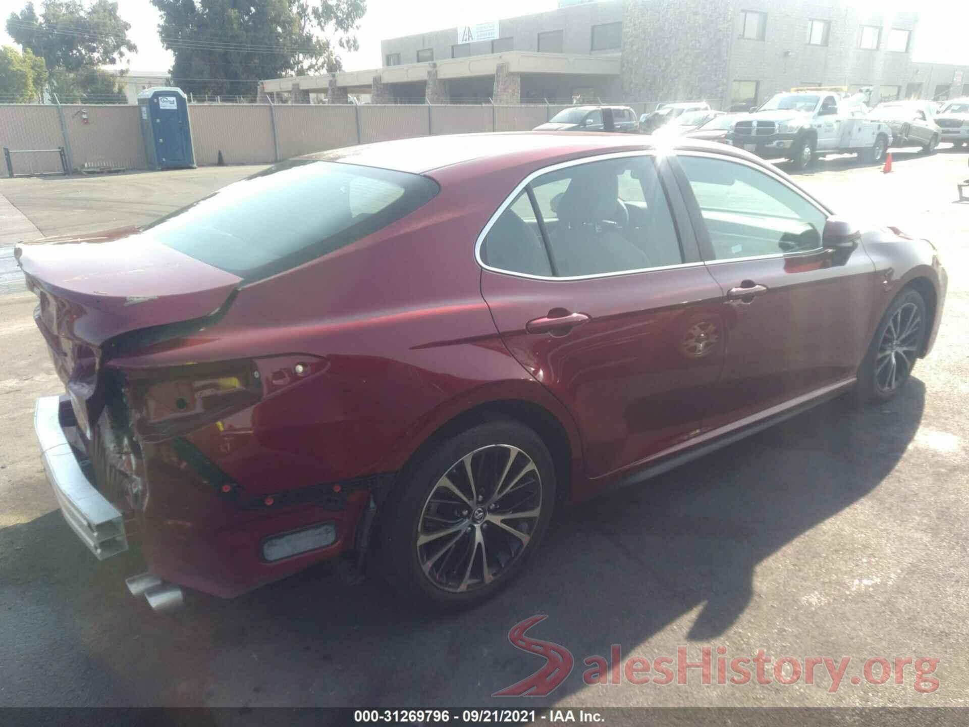 4T1B11HK5JU558532 2018 TOYOTA CAMRY