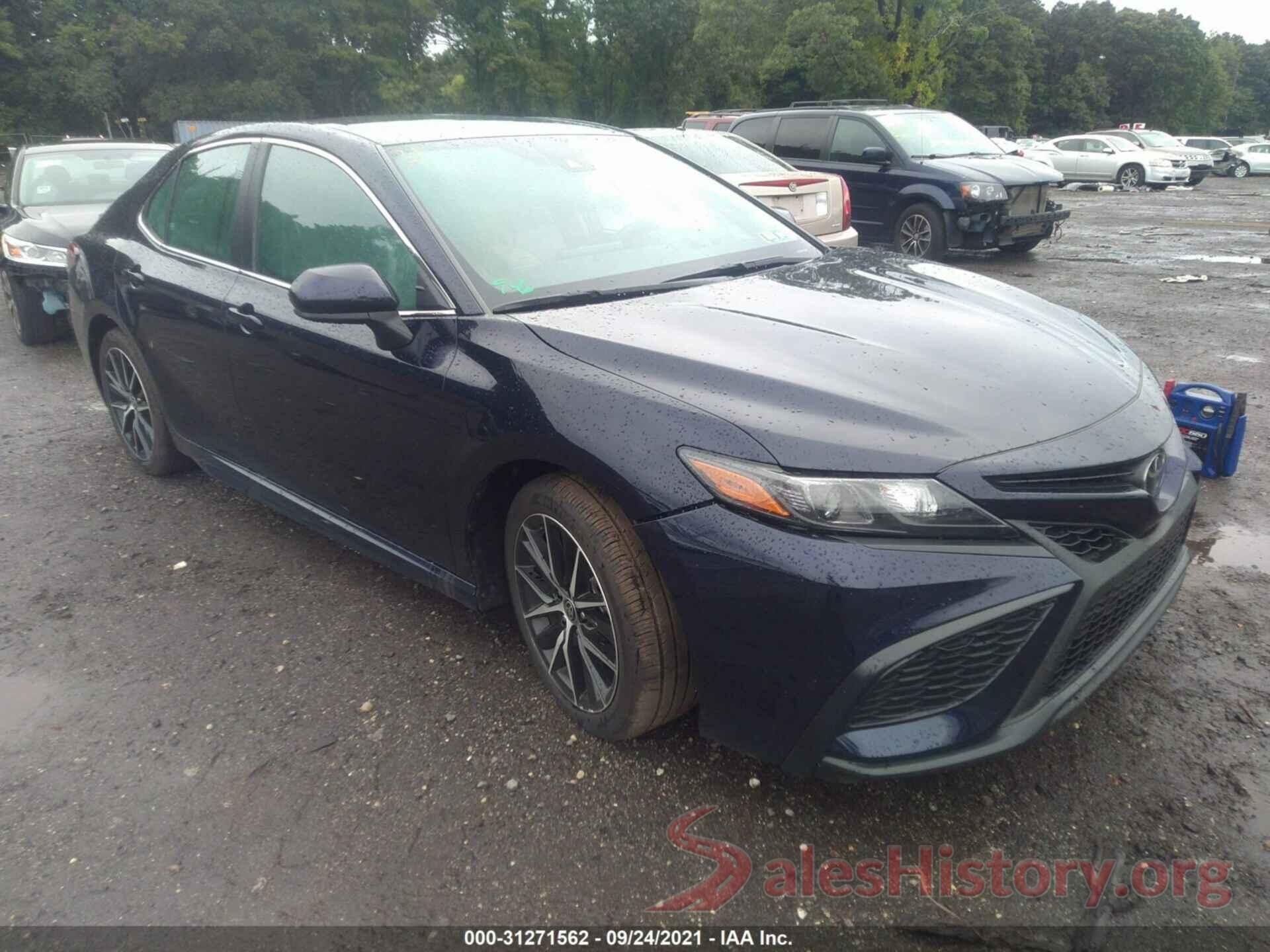 4T1G11AK6MU585601 2021 TOYOTA CAMRY