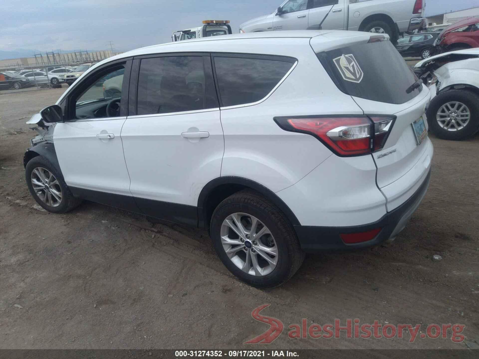 1FMCU0GD7HUD12276 2017 FORD ESCAPE