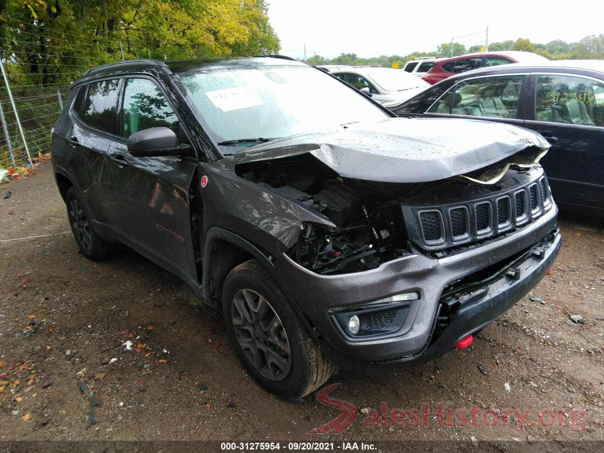 3C4NJDDBXKT618065 2019 JEEP COMPASS