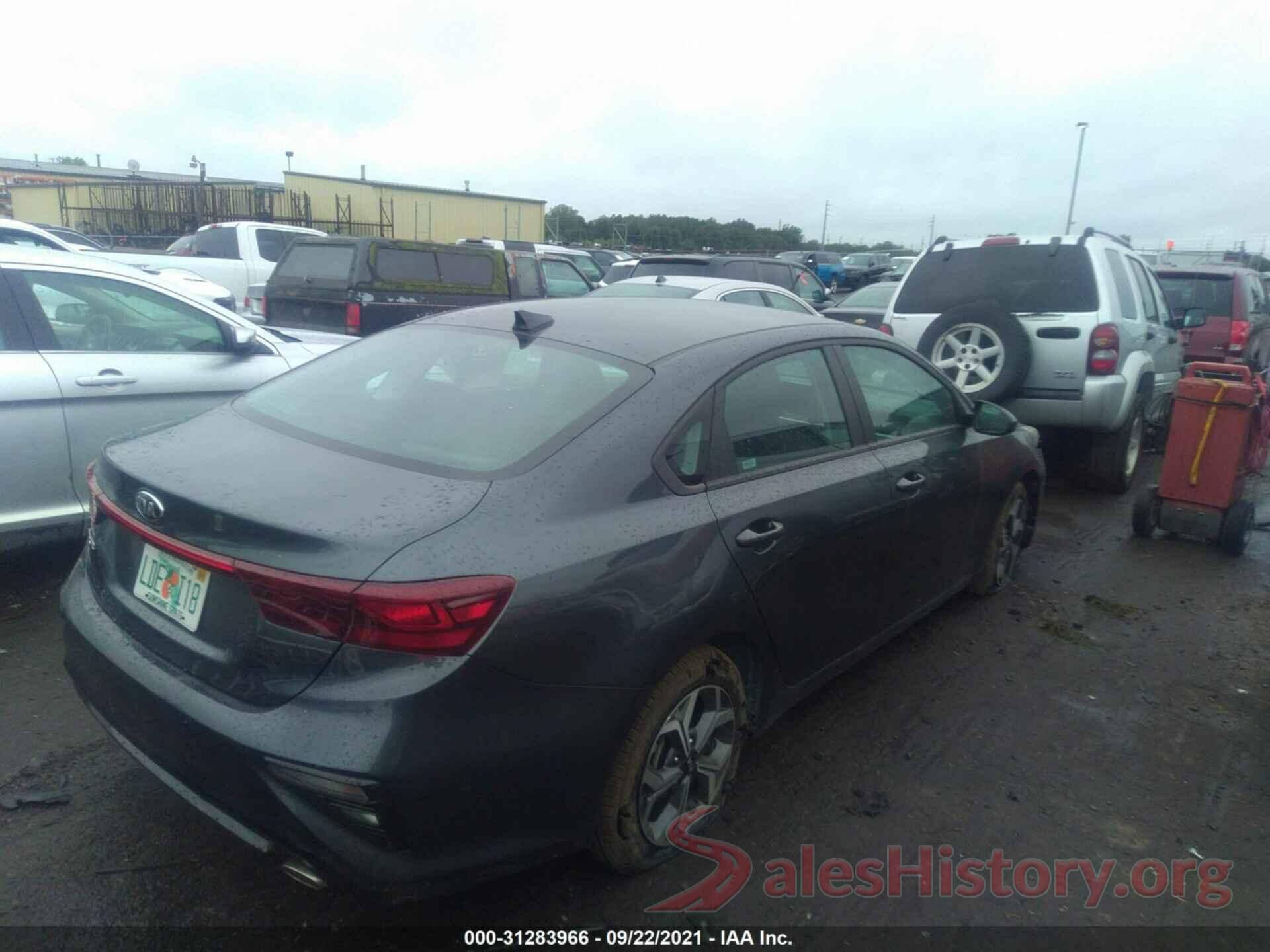 3KPF24AD9ME305359 2021 KIA FORTE