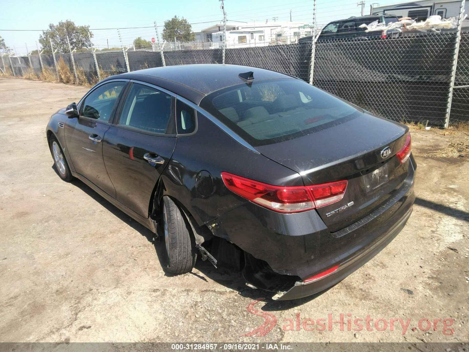 KNAGT4L38J5212889 2018 KIA OPTIMA