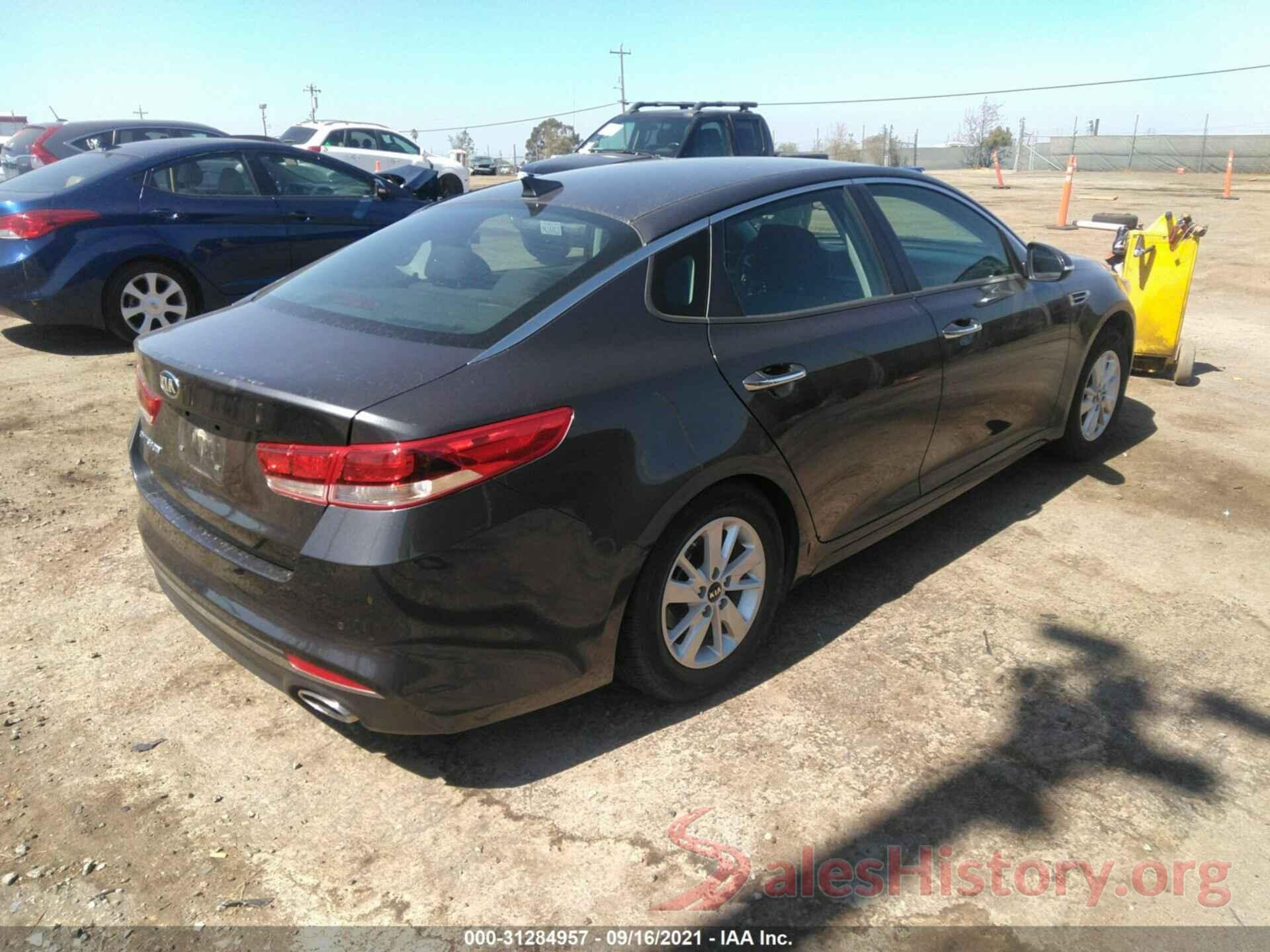 KNAGT4L38J5212889 2018 KIA OPTIMA