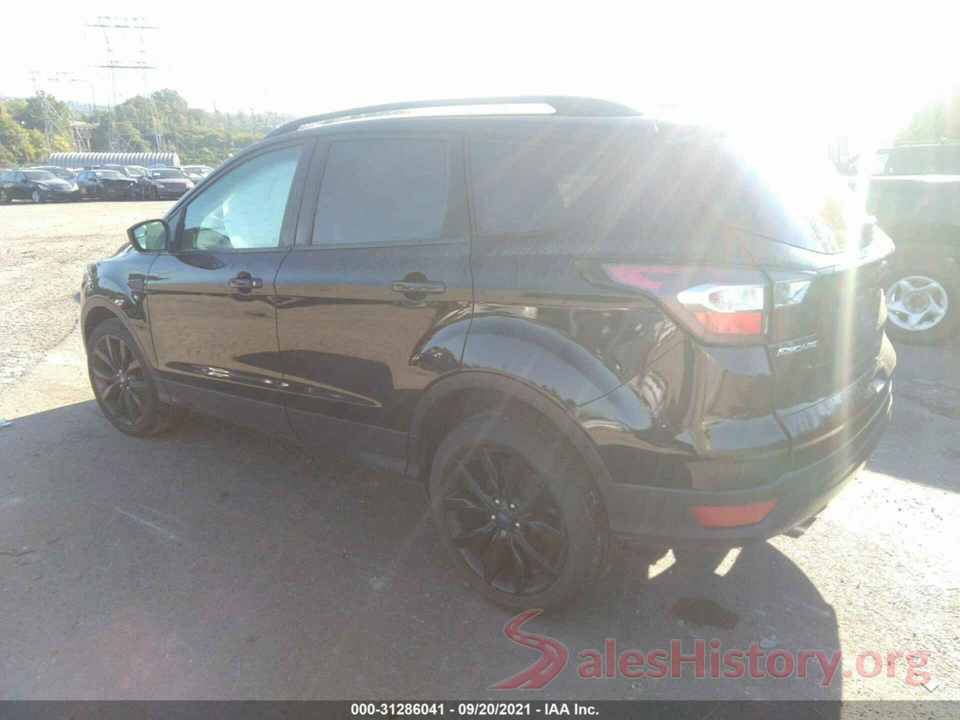 1FMCU9GD1JUA82972 2018 FORD ESCAPE